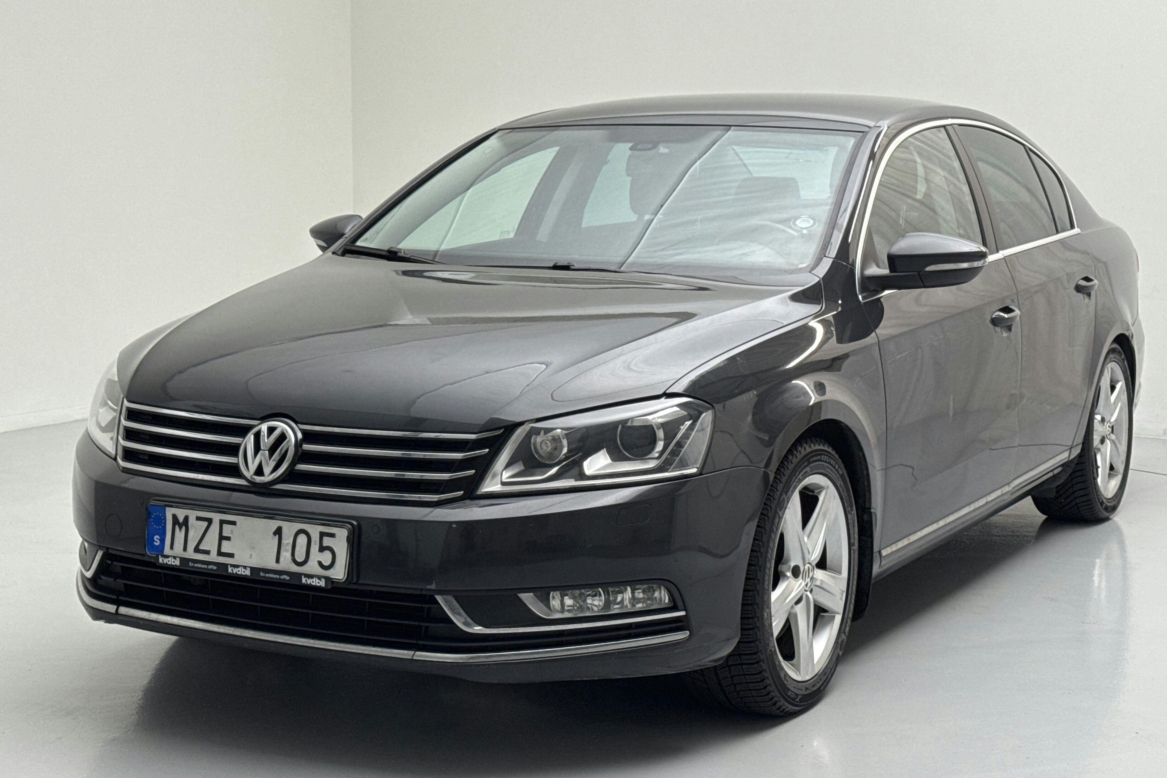 VW Passat 2.0 TDI BlueMotion Technology 4Motion (170hk) - 19 008 mil - Automat - Dark Grey - 2013