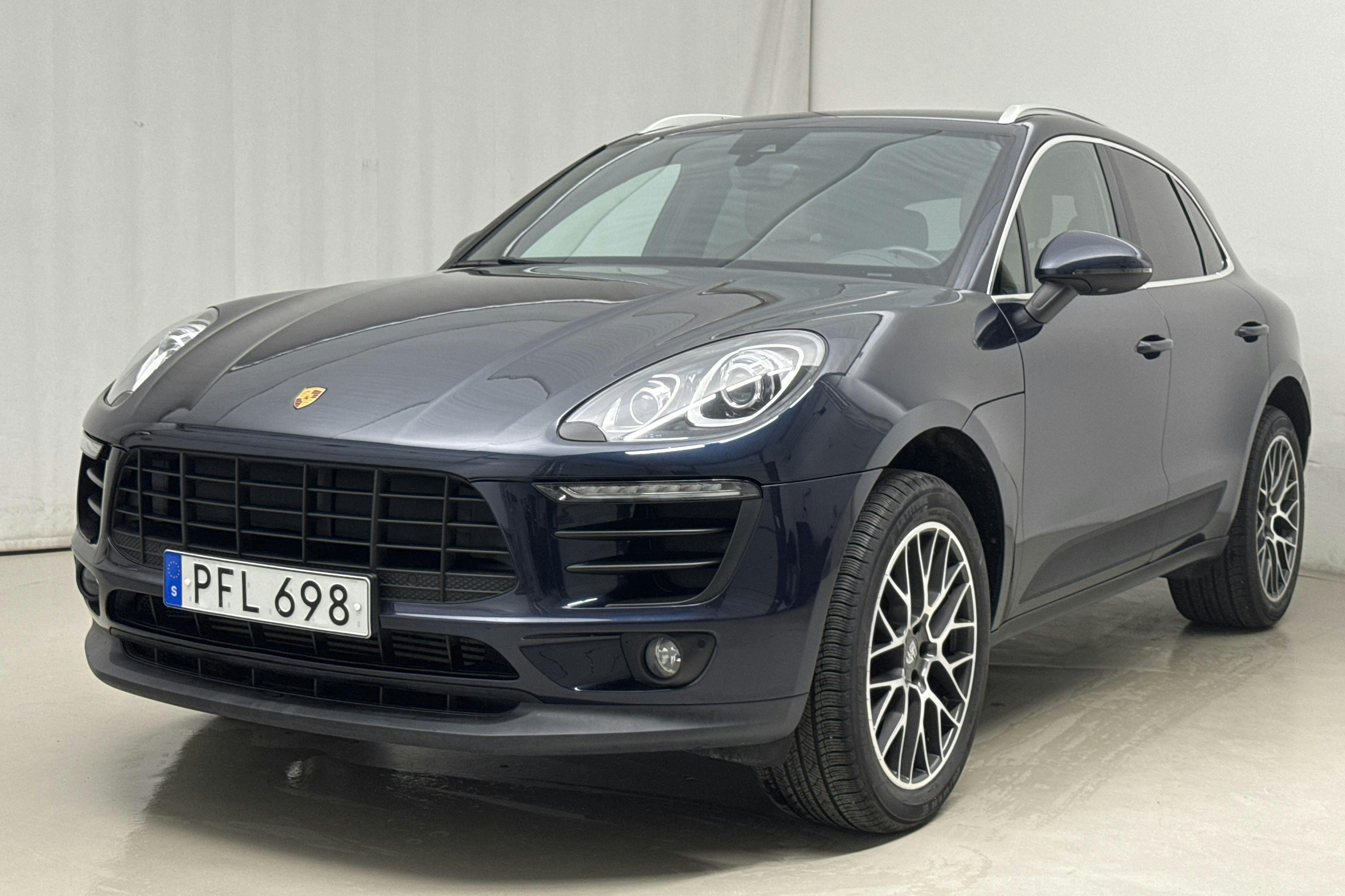 Porsche Macan 2.0 (252hk) - 8 762 mil - Automat - Dark Blue - 2017
