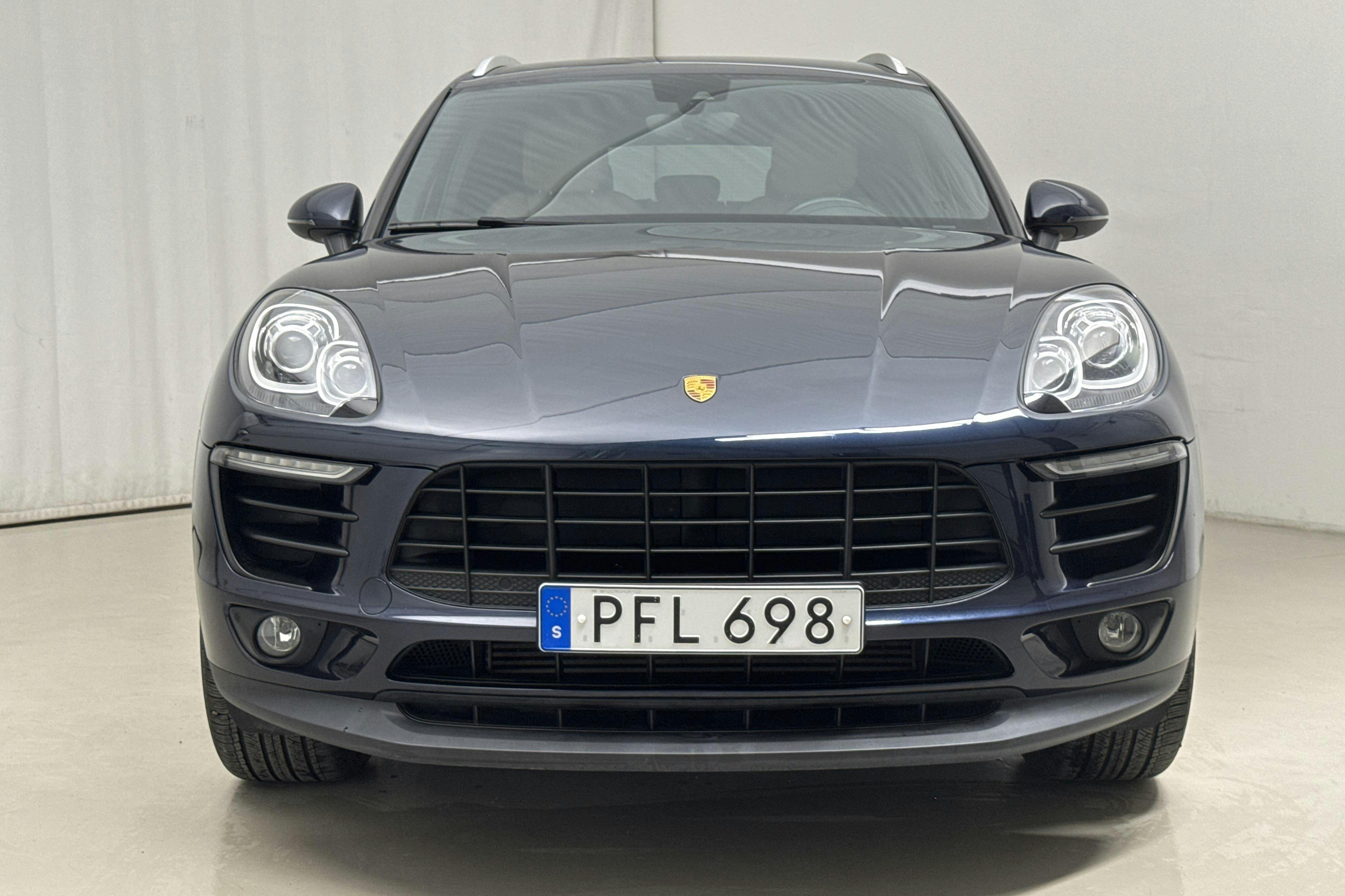 Porsche Macan 2.0 (252hk) - 8 762 mil - Automat - Dark Blue - 2017