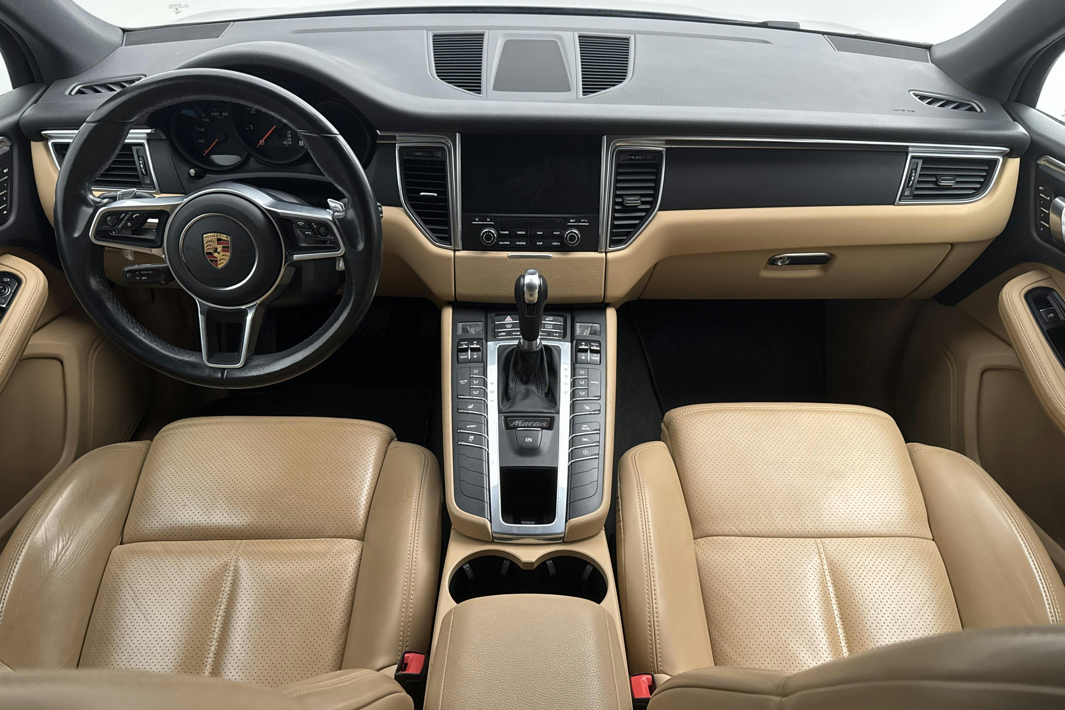 Porsche Macan 2.0 (252hk) - 8 762 mil - Automat - Dark Blue - 2017
