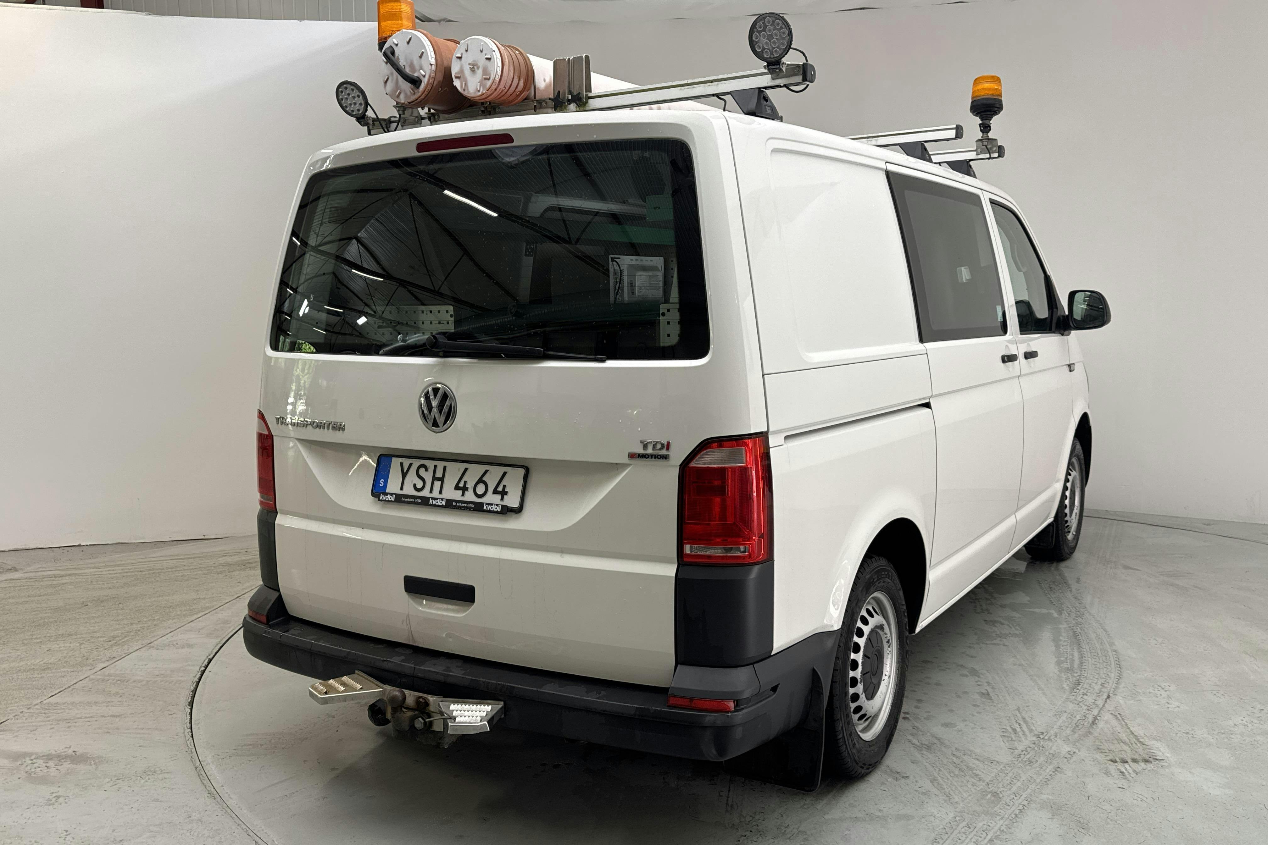 VW Transporter T6 2.0 TDI BMT Skåp 4MOTION (150hk) - 26 599 mil - Manuell - vit - 2018