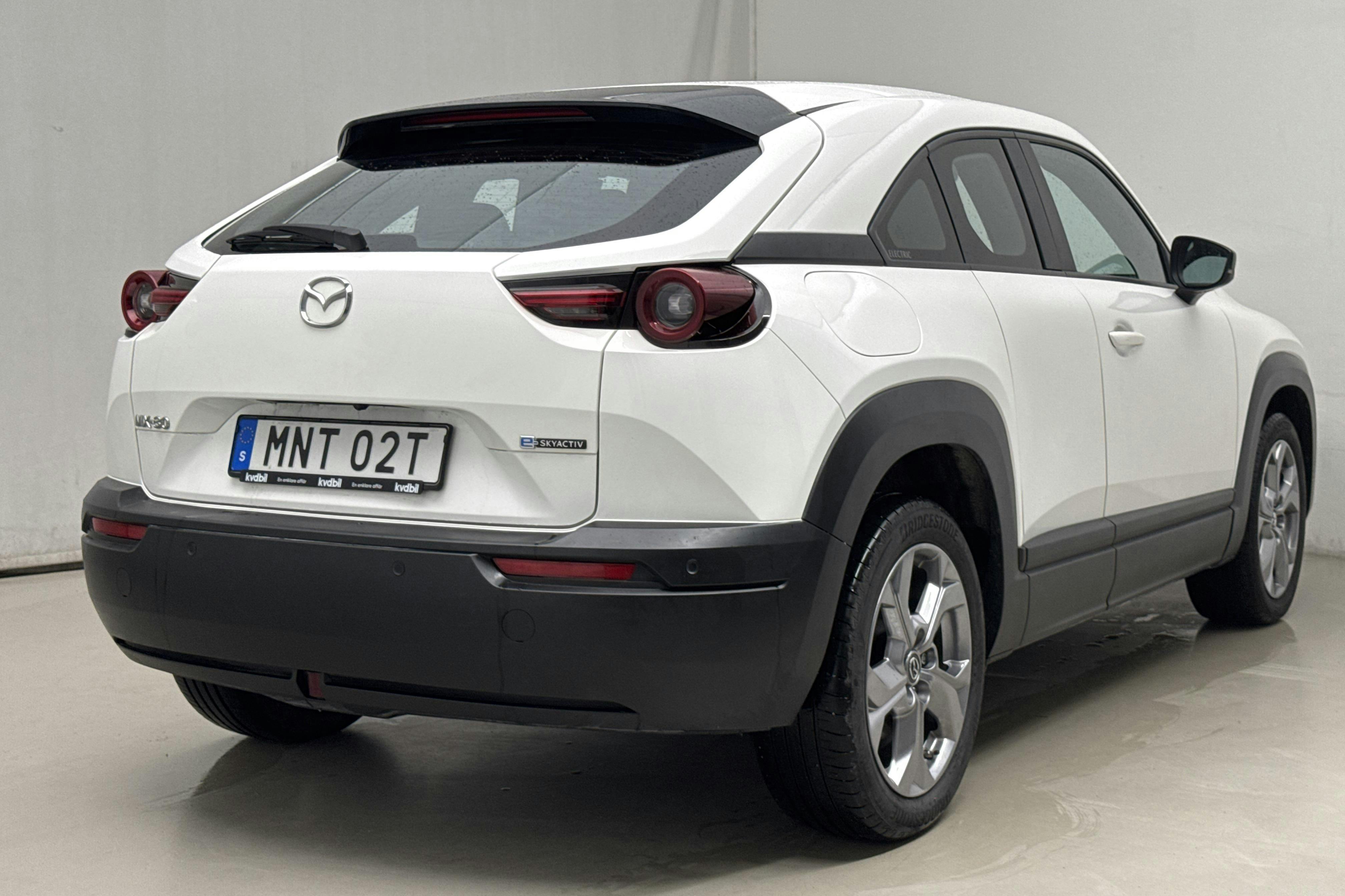 Mazda MX-30 e-Skyactiv (145hk) - 5 233 mil - Automat - vit - 2022
