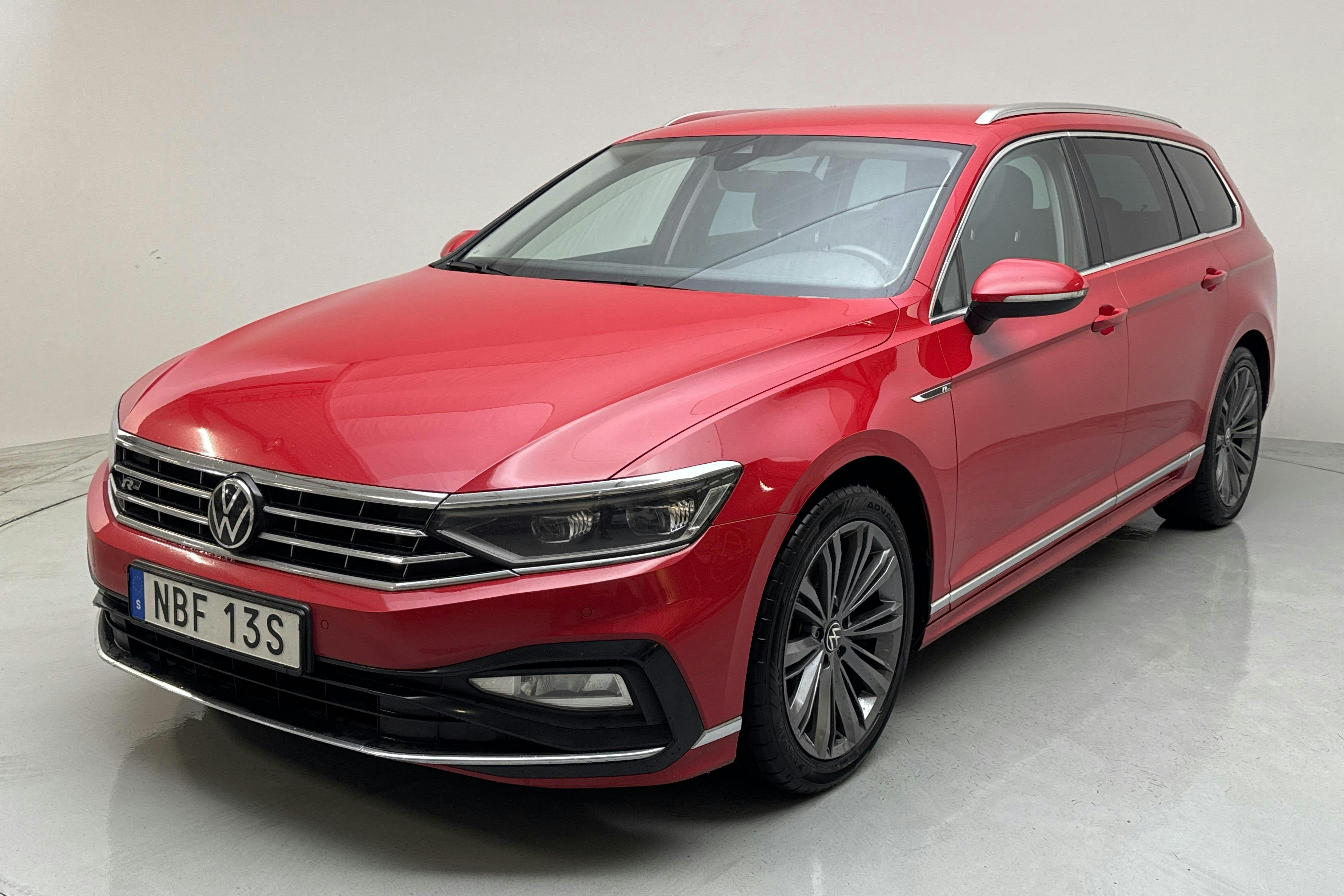 VW Passat 2.0 TDI Sportscombi 4Motion (200hk) - 20 578 mil - Automat - röd - 2021