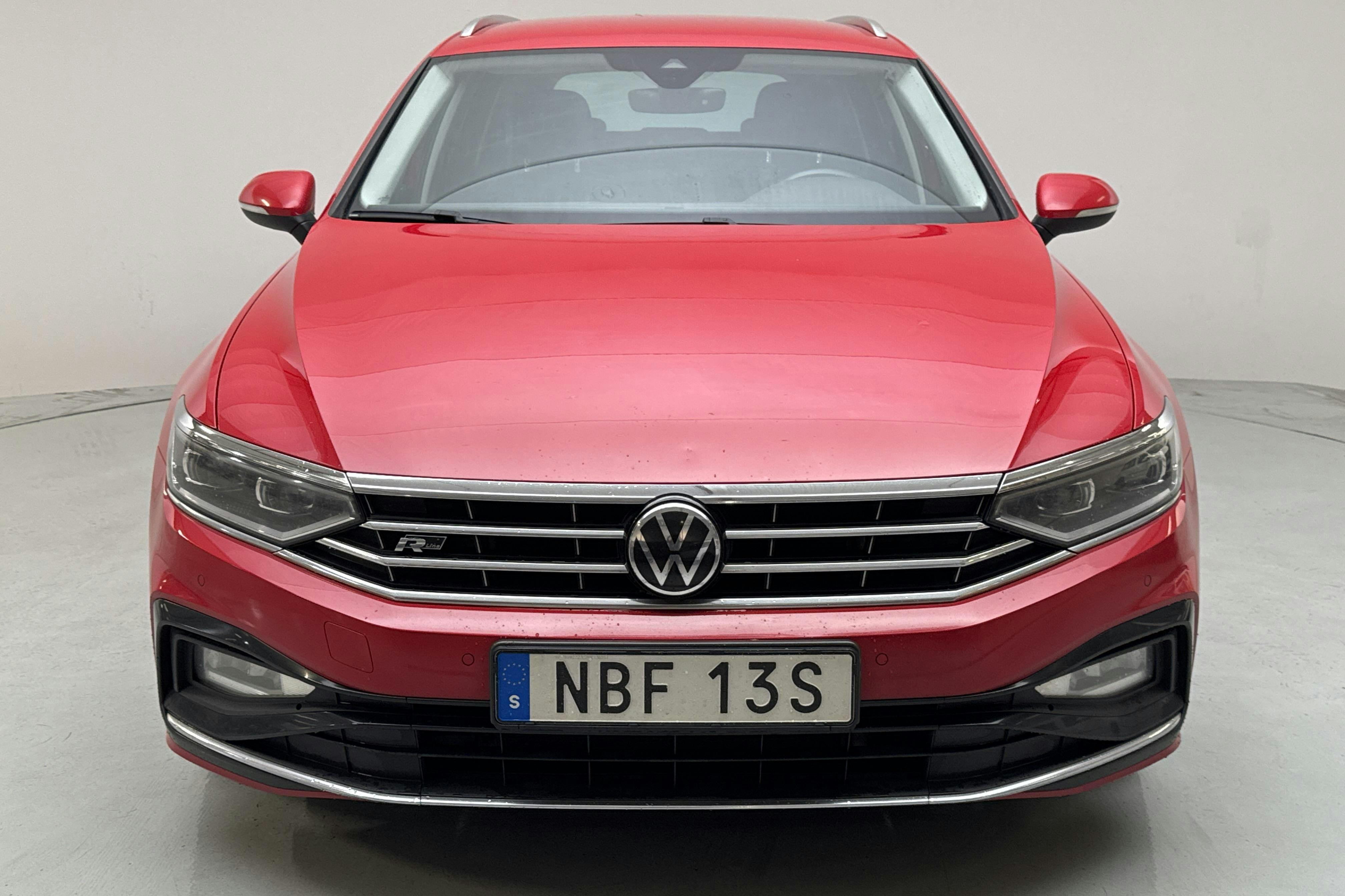 VW Passat 2.0 TDI Sportscombi 4Motion (200hk) - 20 578 mil - Automat - röd - 2021