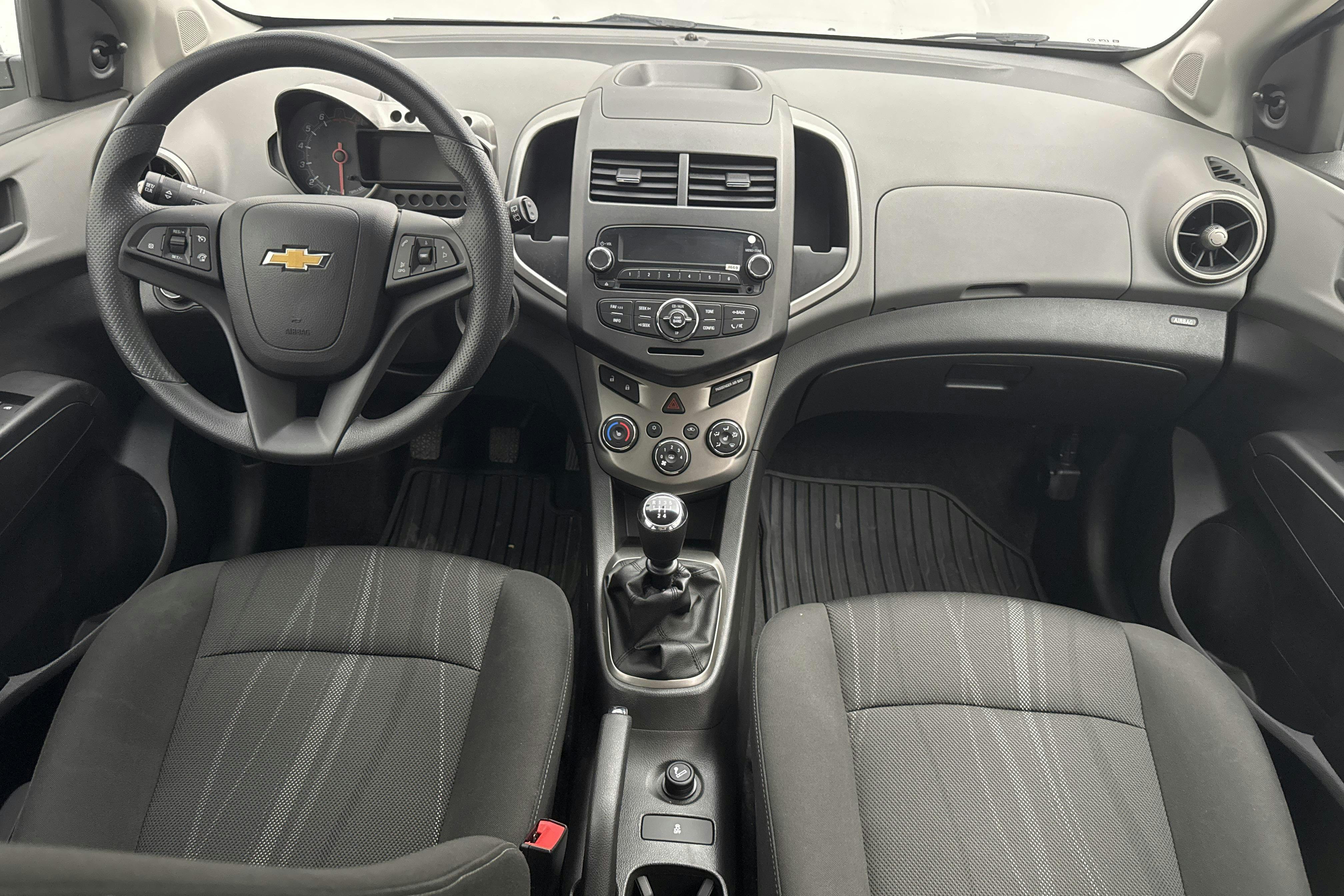 Chevrolet Aveo 1.2 5dr (86hk) - 2 574 mil - Manuell - grå - 2012