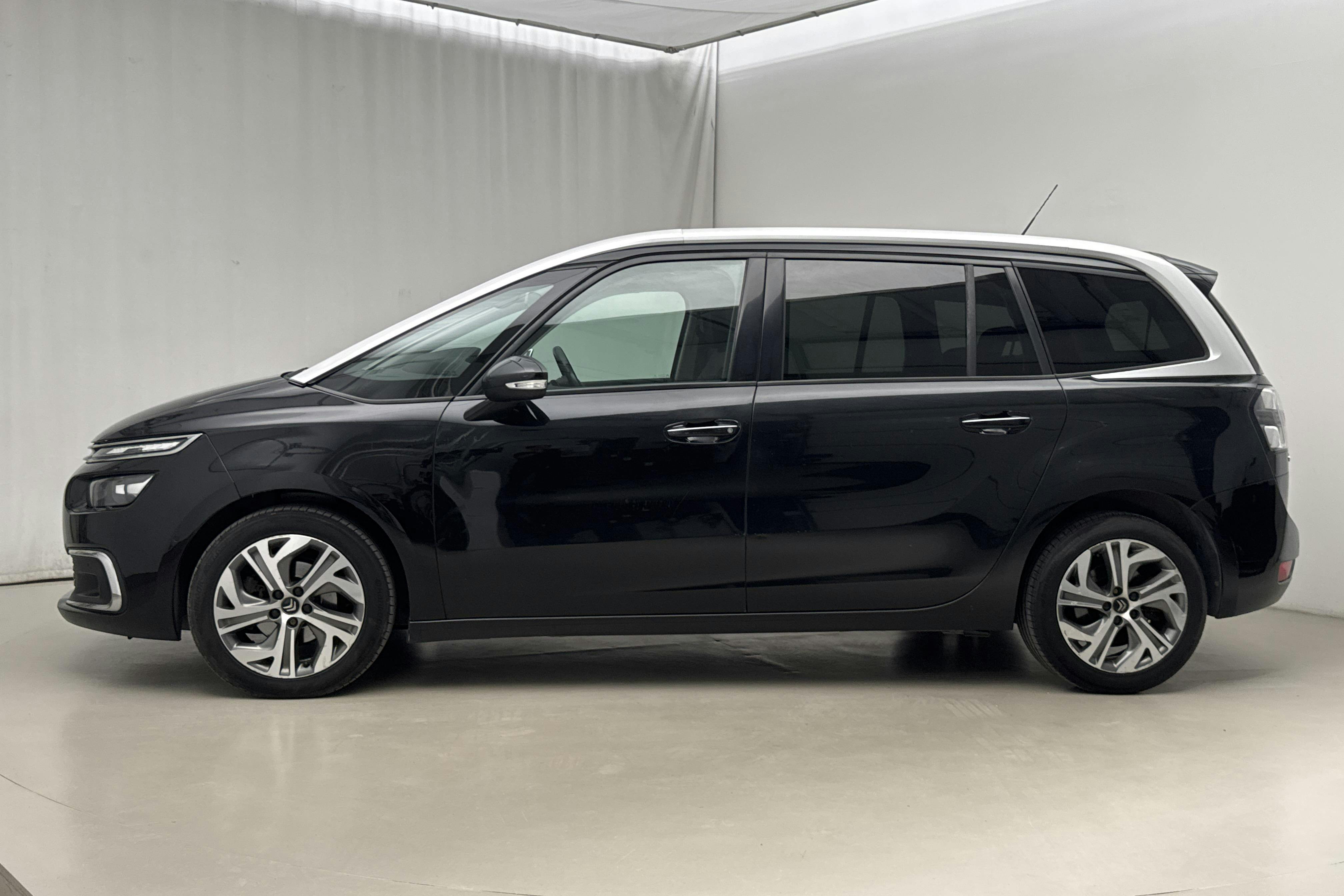 Presentation photo 2 of 16: Citroën C4 Grand Picasso Puretech (130hk) - 173 250 km - Automatic - black - 2017