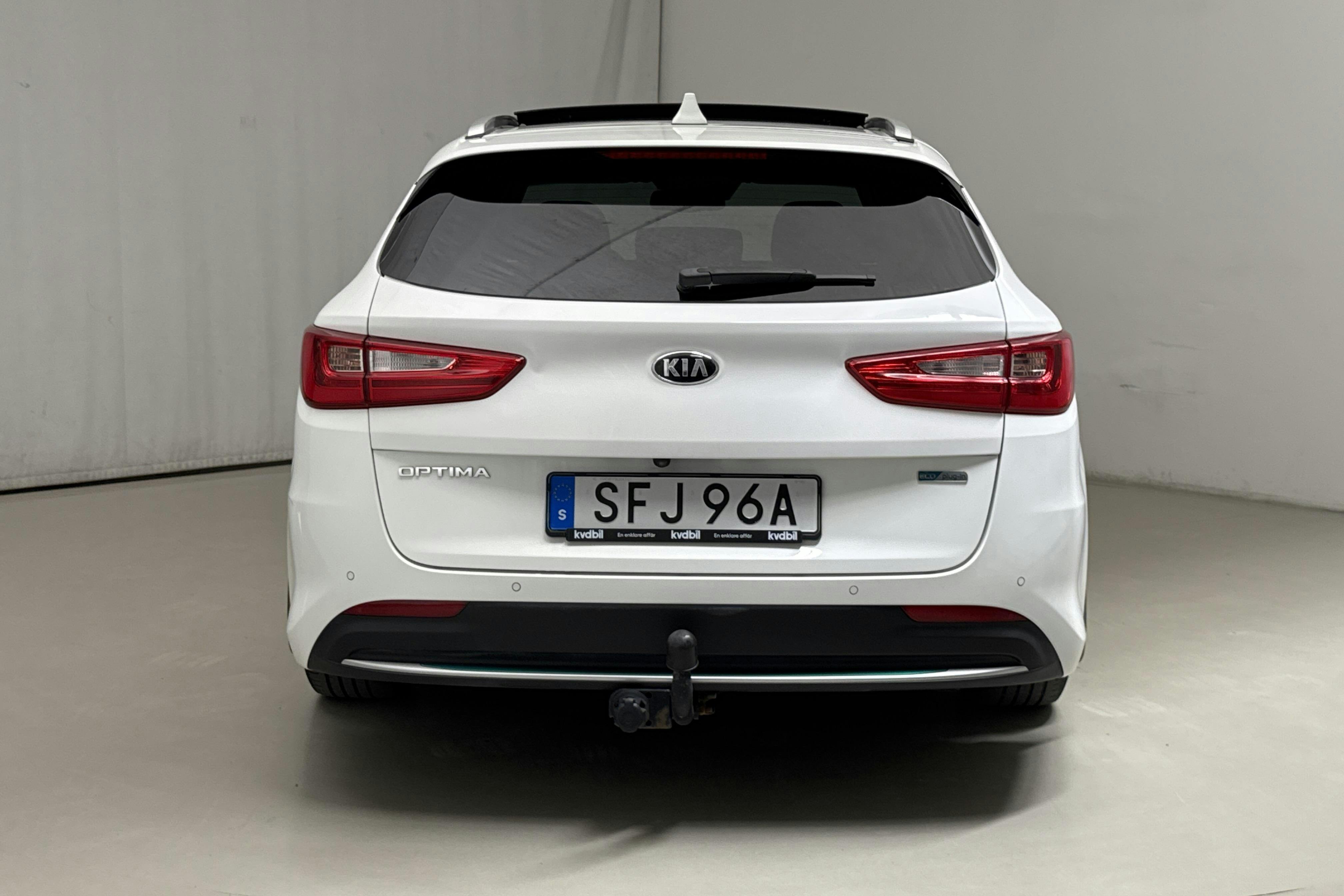 KIA Optima 2.0 GDi Plug-in Hybrid SW (205hk) - 134 570 km - Automatic - white - 2020