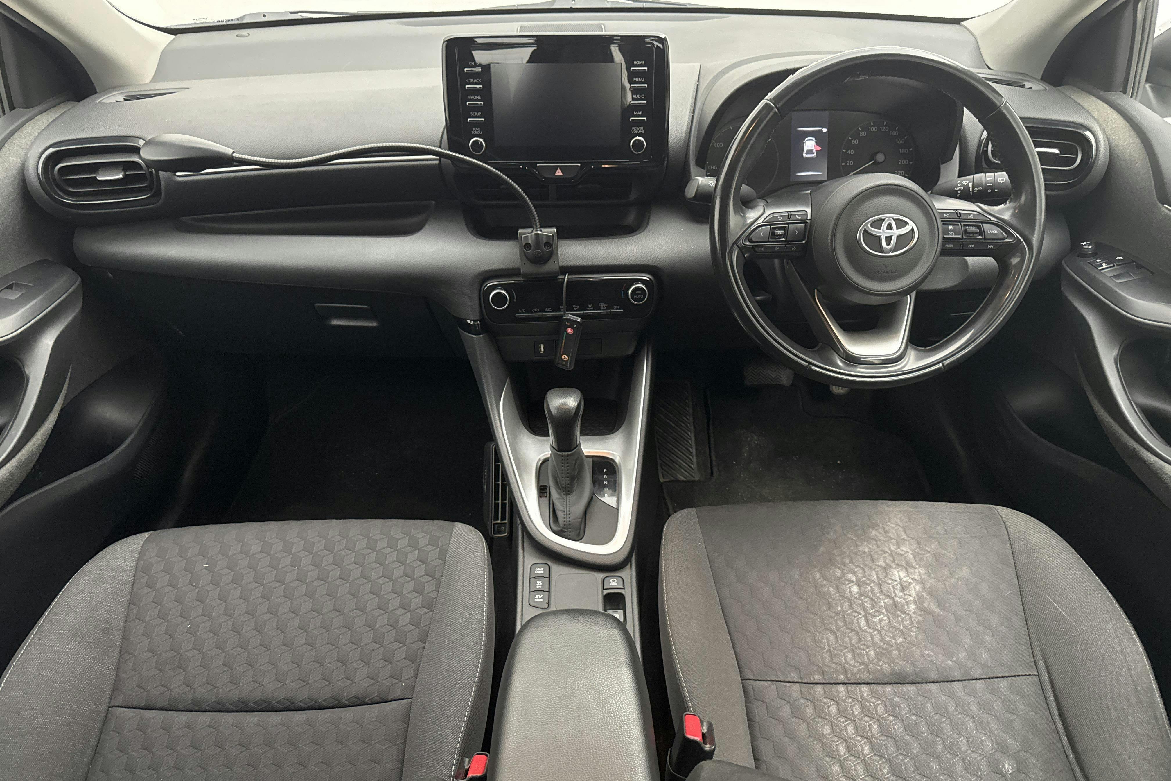Toyota Yaris 1.5 Hybrid 5dr (116hk) - 136 130 km - Automatic - white - 2021