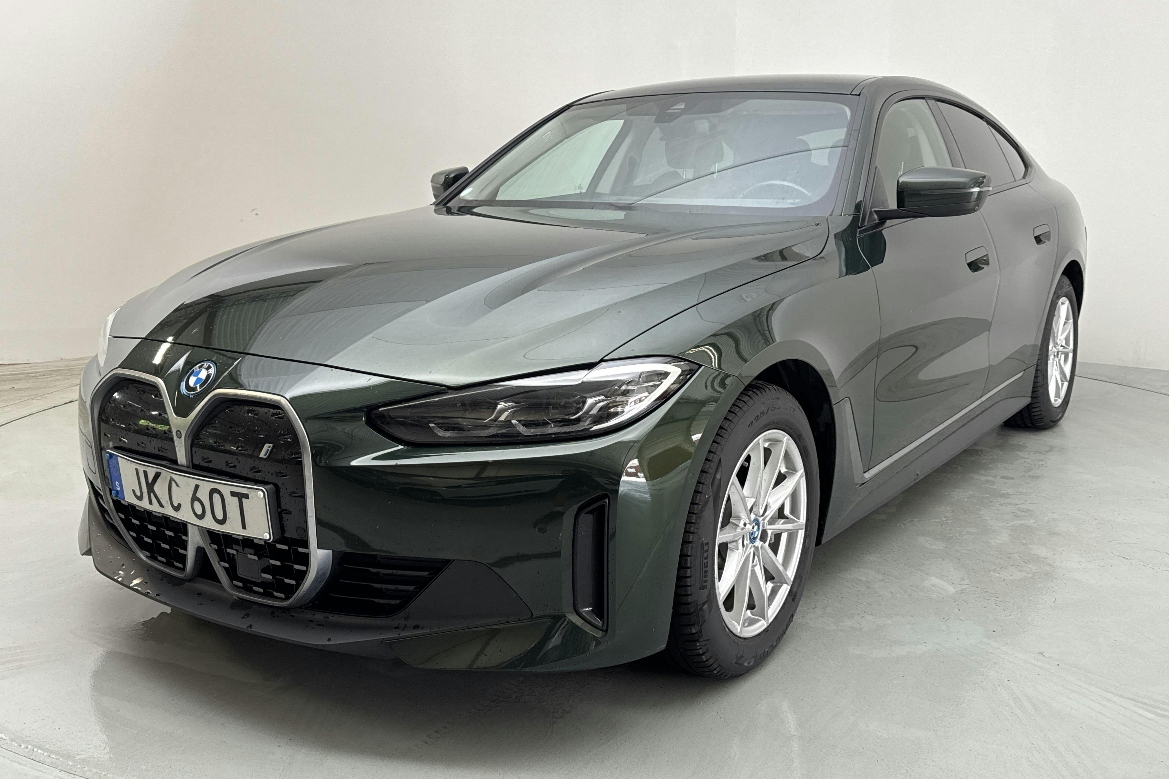 BMW i4 eDrive40, G26 (340hk) - 9 672 mil - Automat - grön - 2022
