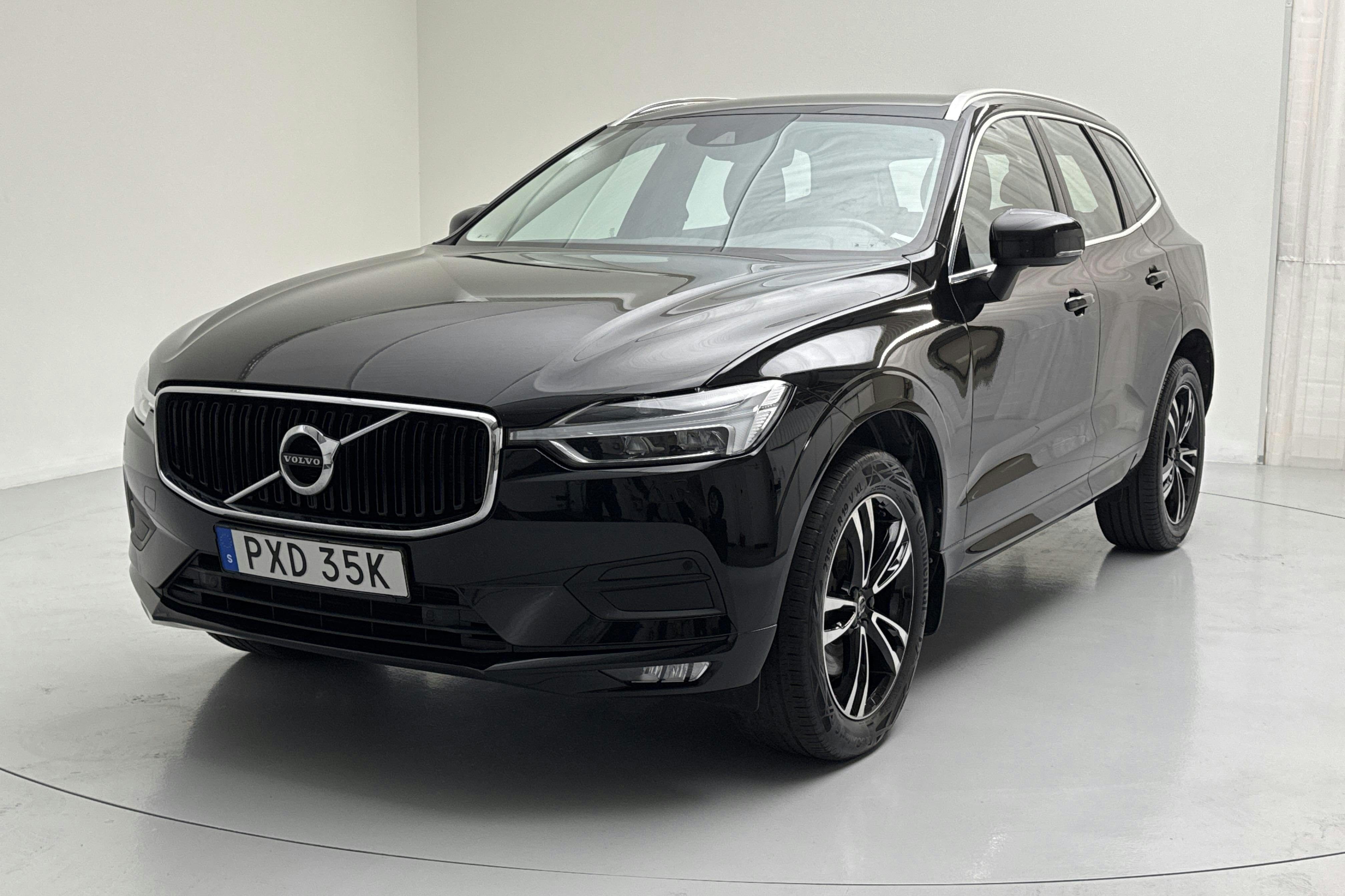 Presentation photo 1 of 12: Volvo XC60 B5 2WD Mildhybrid, Bensin (250hk) - 113 330 km - Automatic - black - 2020