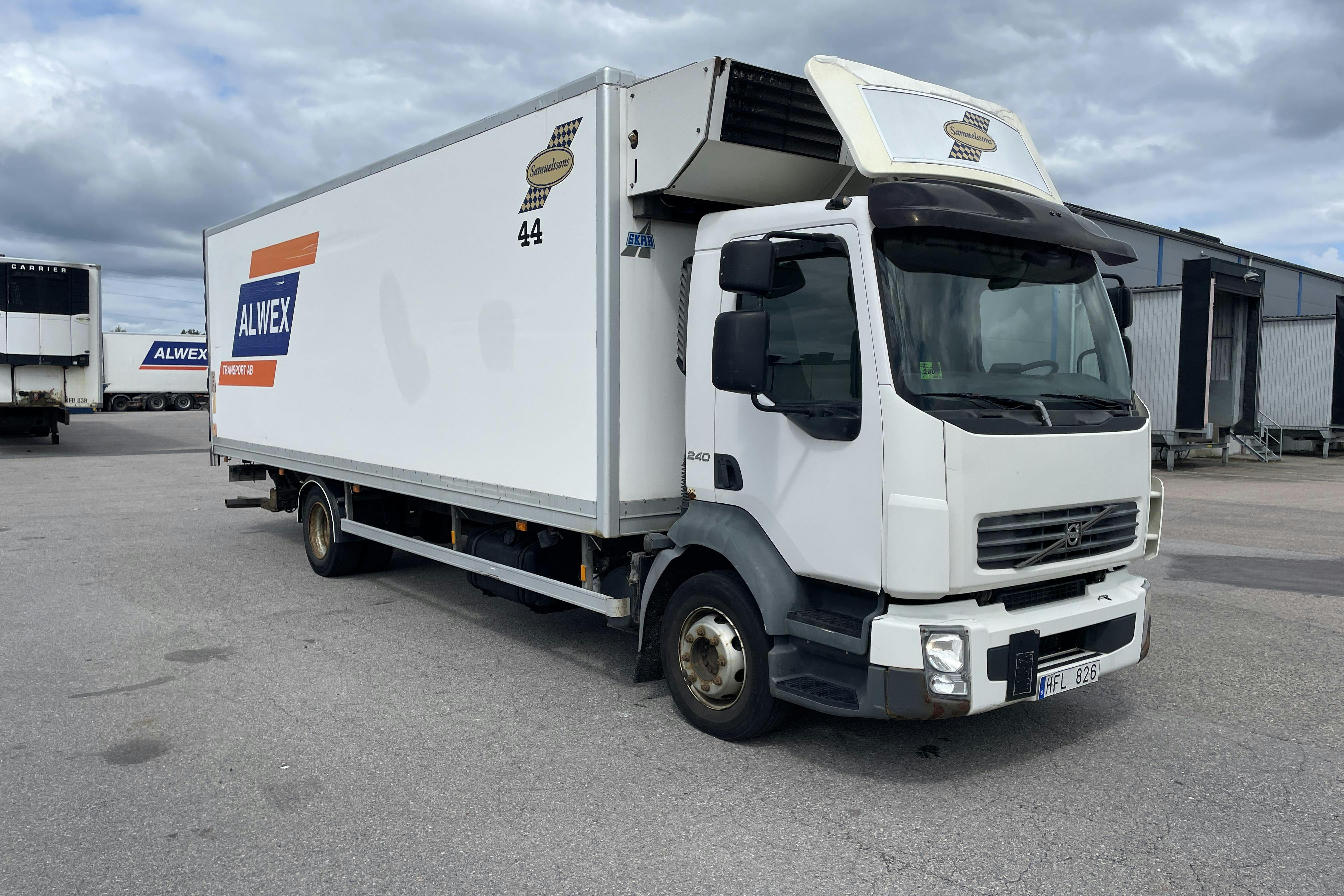 Esitlusfoto 2 aadressil 74: VOLVO FL240 - 499 122 km - Automaatne - 2007