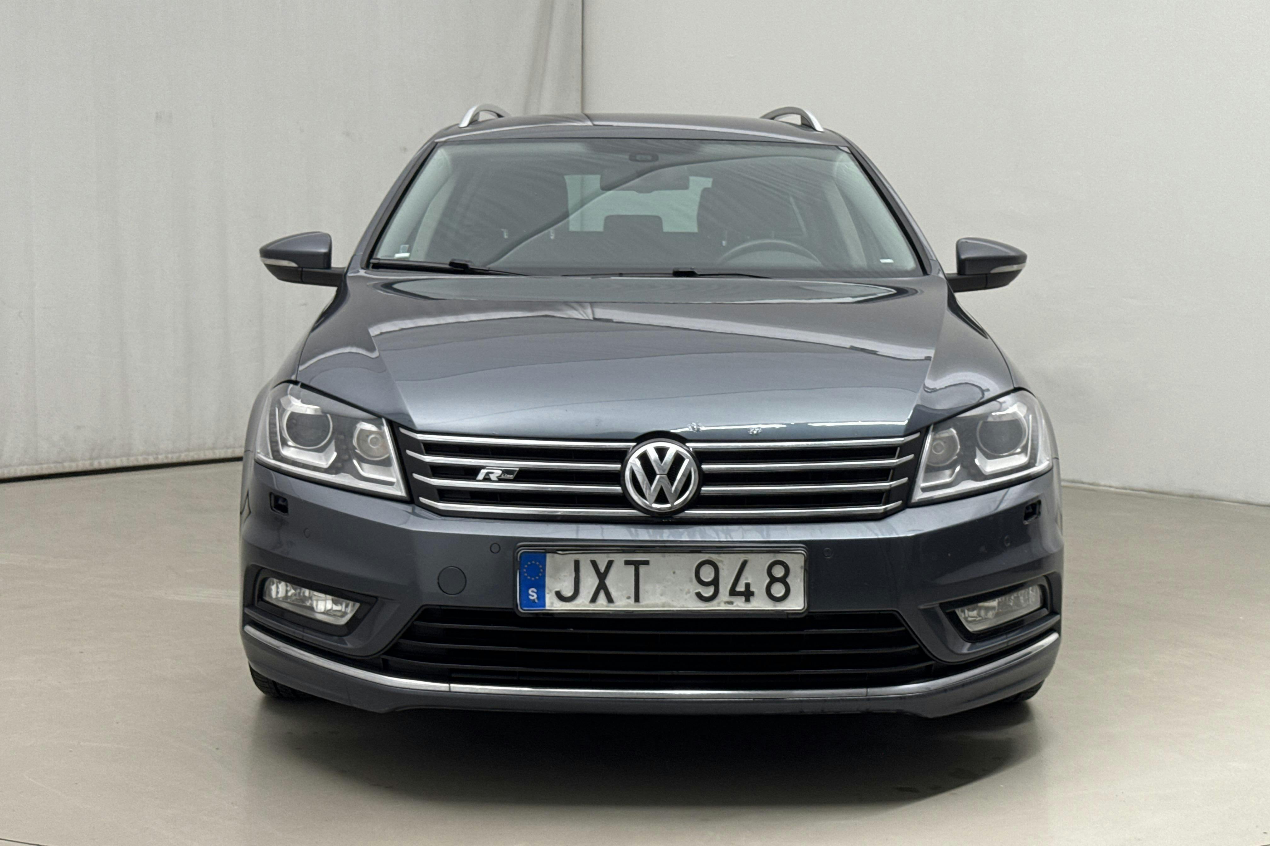 VW Passat 2.0 TDI BlueMotion Technology Variant 4Motion (177hk) - 21 213 mil - Automat - Light Grey - 2013