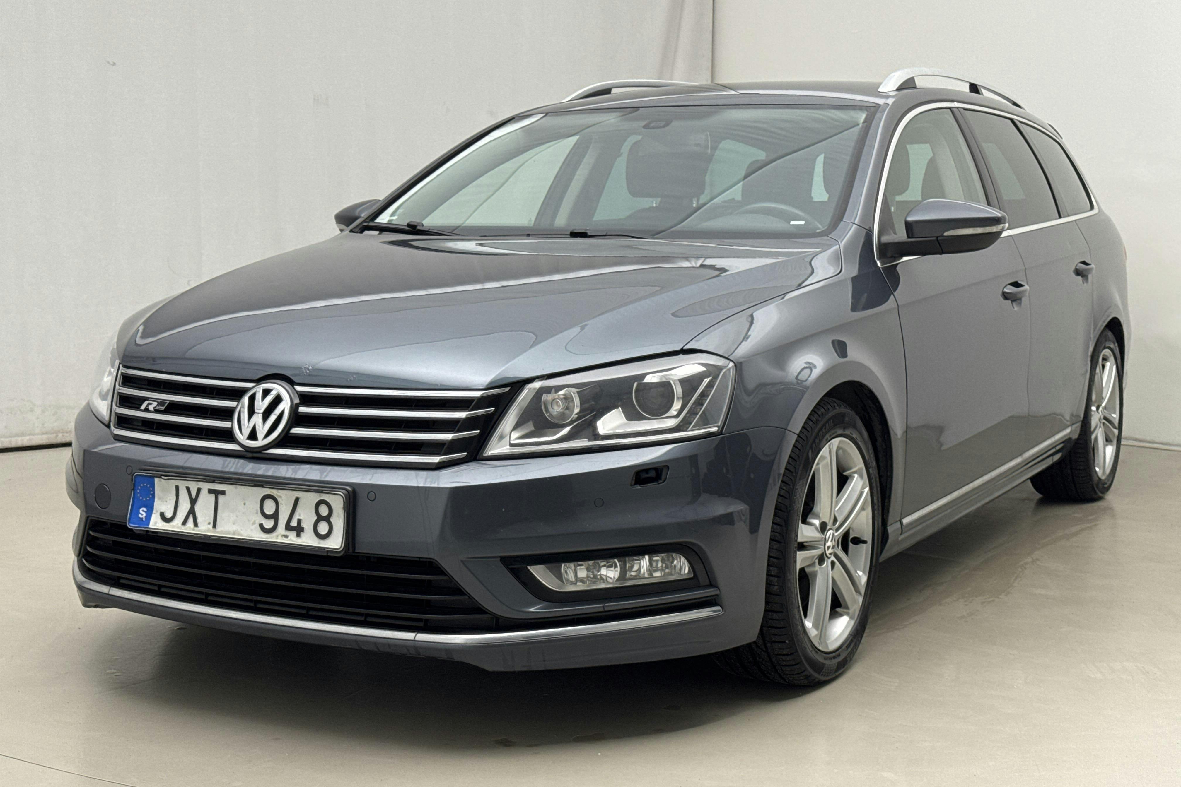 VW Passat 2.0 TDI BlueMotion Technology Variant 4Motion (177hk) - 21 213 mil - Automat - Light Grey - 2013