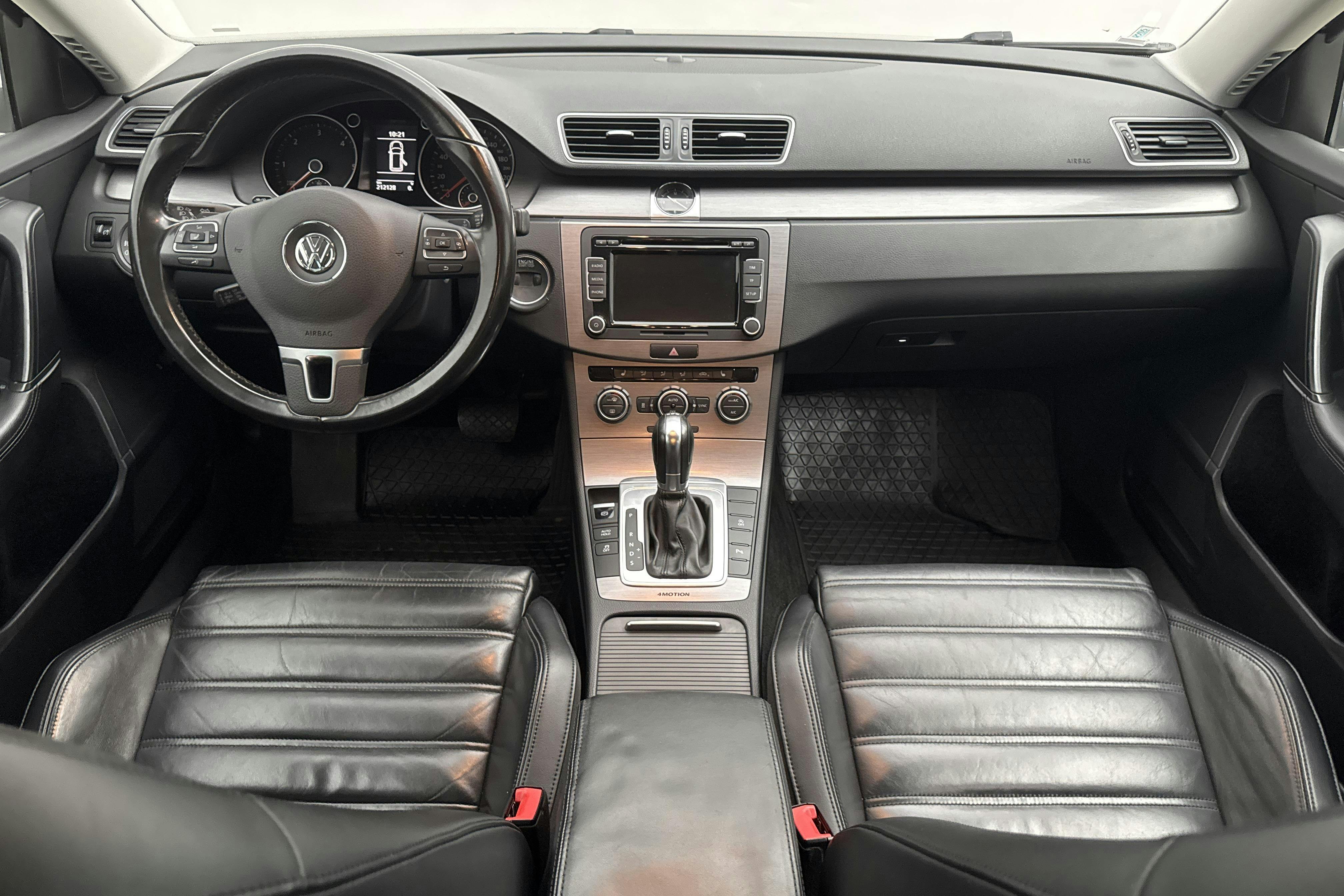 VW Passat 2.0 TDI BlueMotion Technology Variant 4Motion (177hk) - 21 213 mil - Automat - Light Grey - 2013