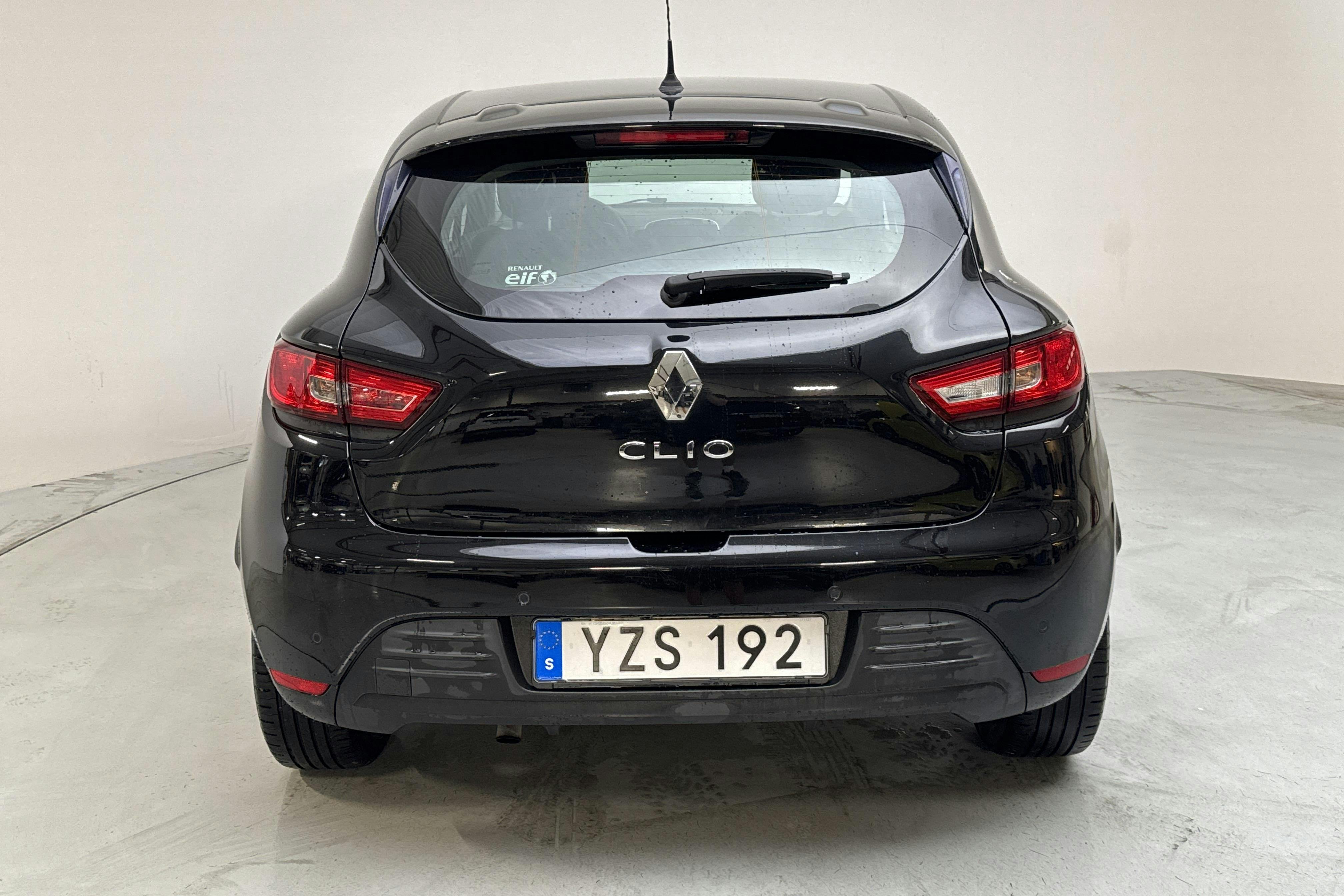 Renault Clio IV 0.9 TCe 90 5dr (90hk) - 39 520 km - Manualna - czarny - 2018