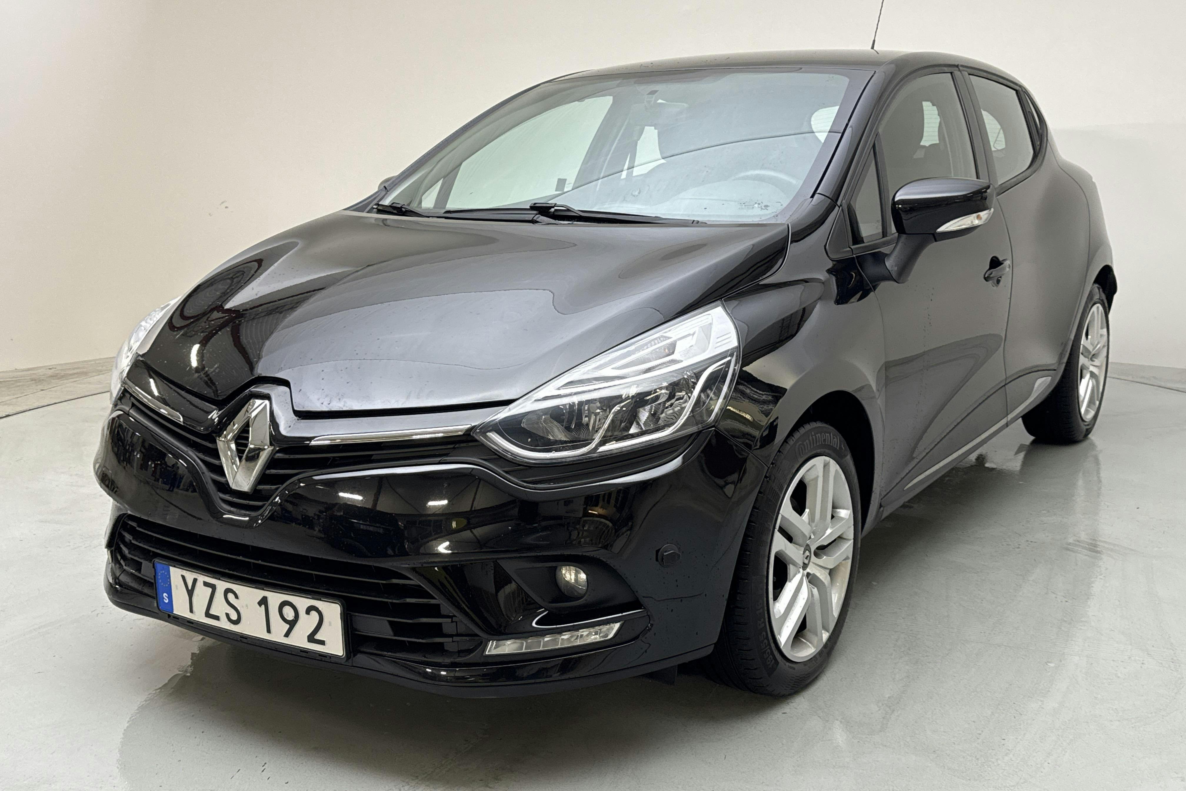 Renault Clio IV 0.9 TCe 90 5dr (90hk) - 3 952 mil - Manuell - svart - 2018