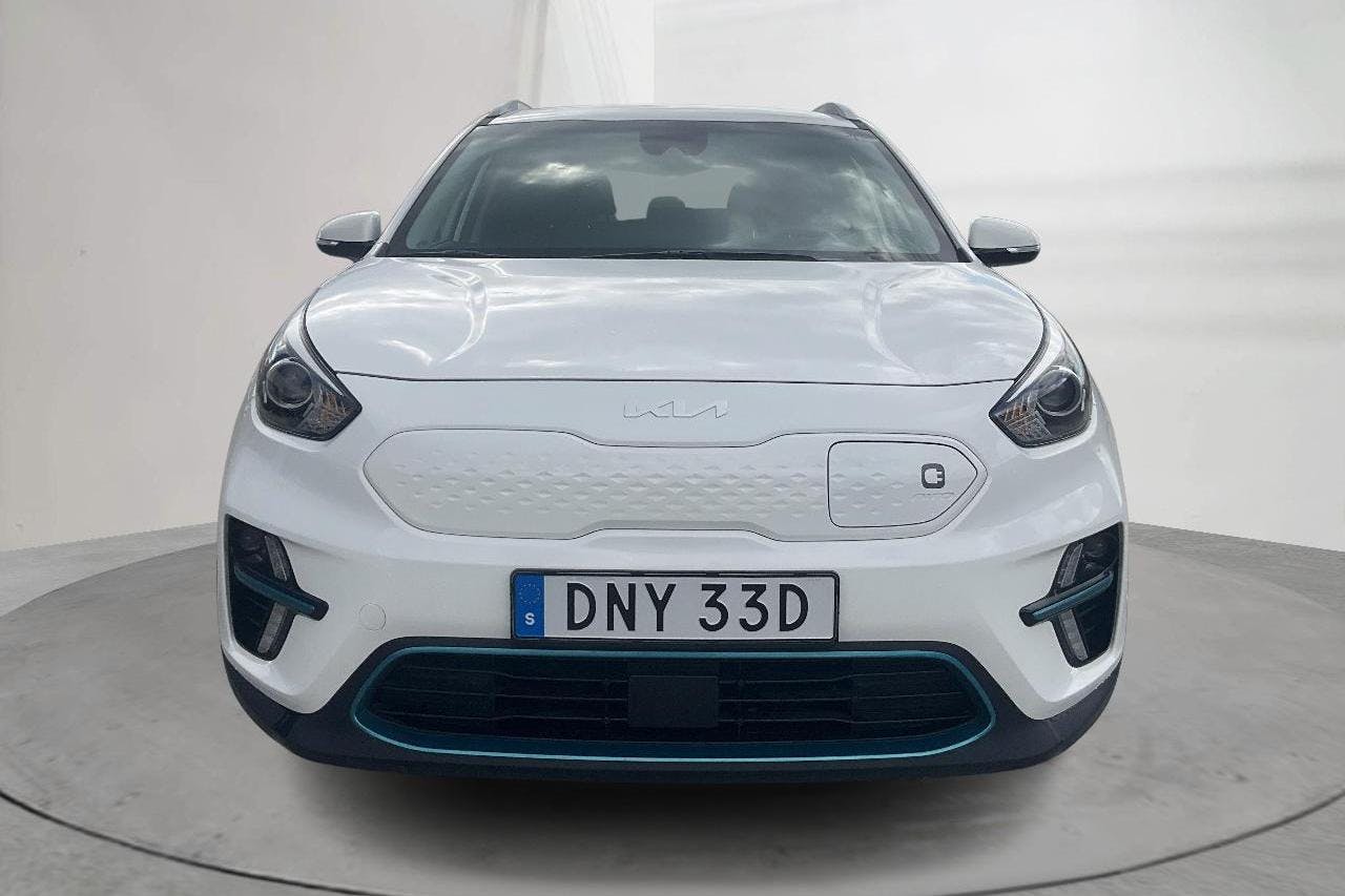 KIA e-Niro 64 kWh (204hk) - 2 470 mil - Automat - vit - 2022