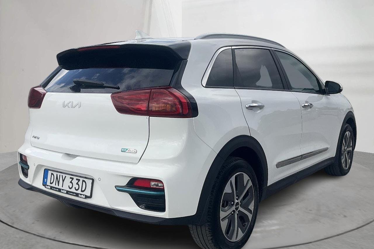 KIA e-Niro 64 kWh (204hk) - 2 470 mil - Automat - vit - 2022