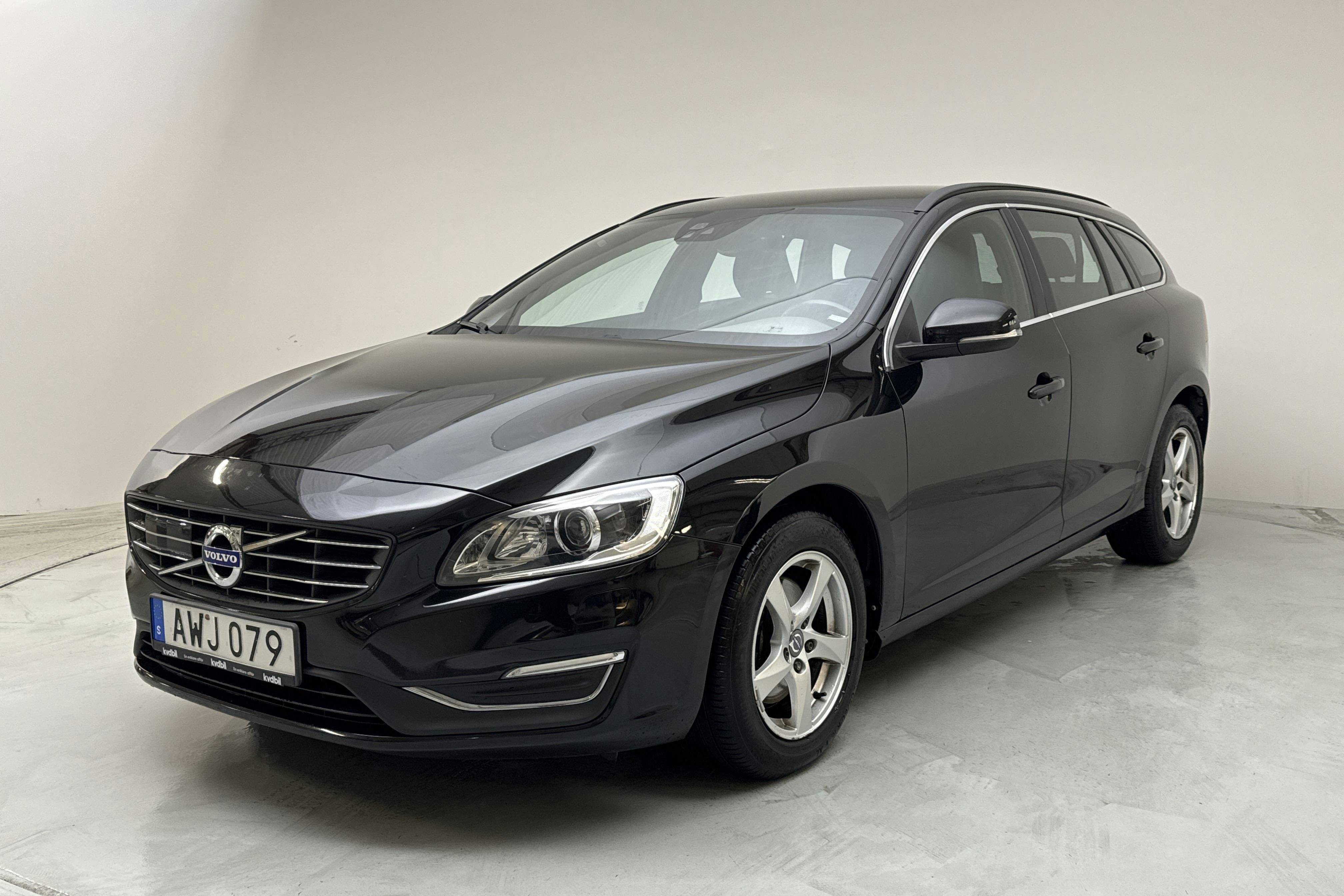 Volvo V60 D3 (150hk) - 10 708 mil - Automat - svart - 2018