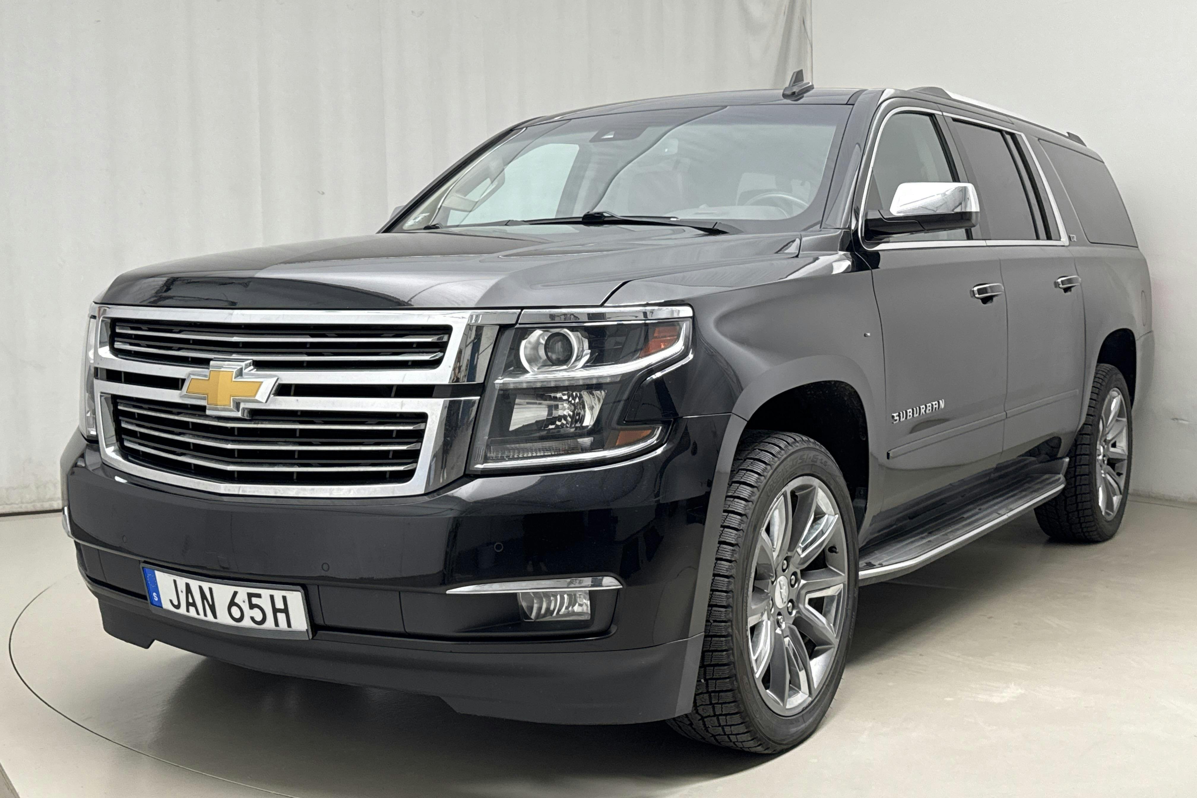 Chevrolet Suburban 5.3 V8 Hydra-Matic (360hk) - 28 093 mil - Automat - svart - 2015