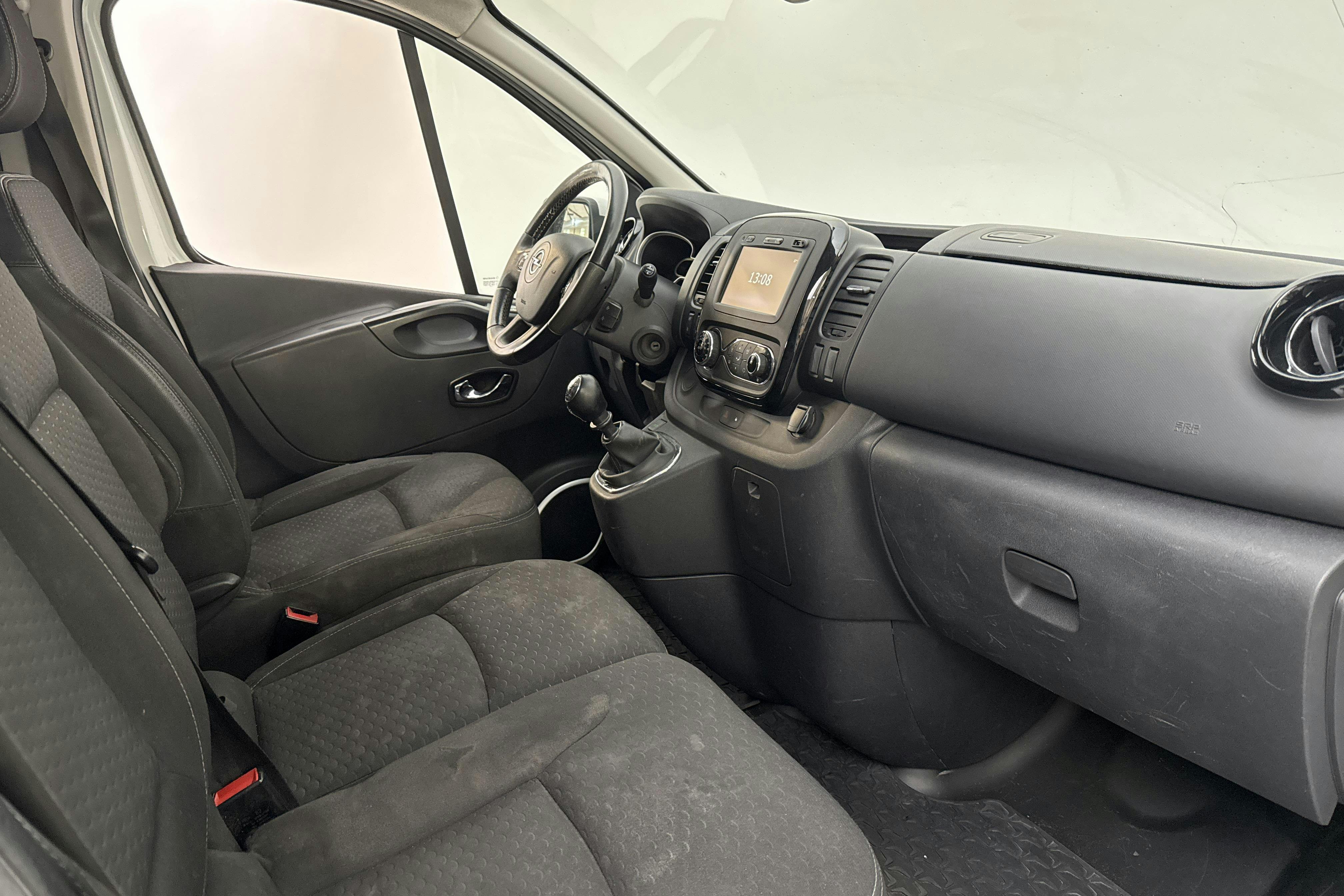 Opel Vivaro 1.6 BITURBO (125hk) - 111 200 km - Käsitsi - valge - 2017