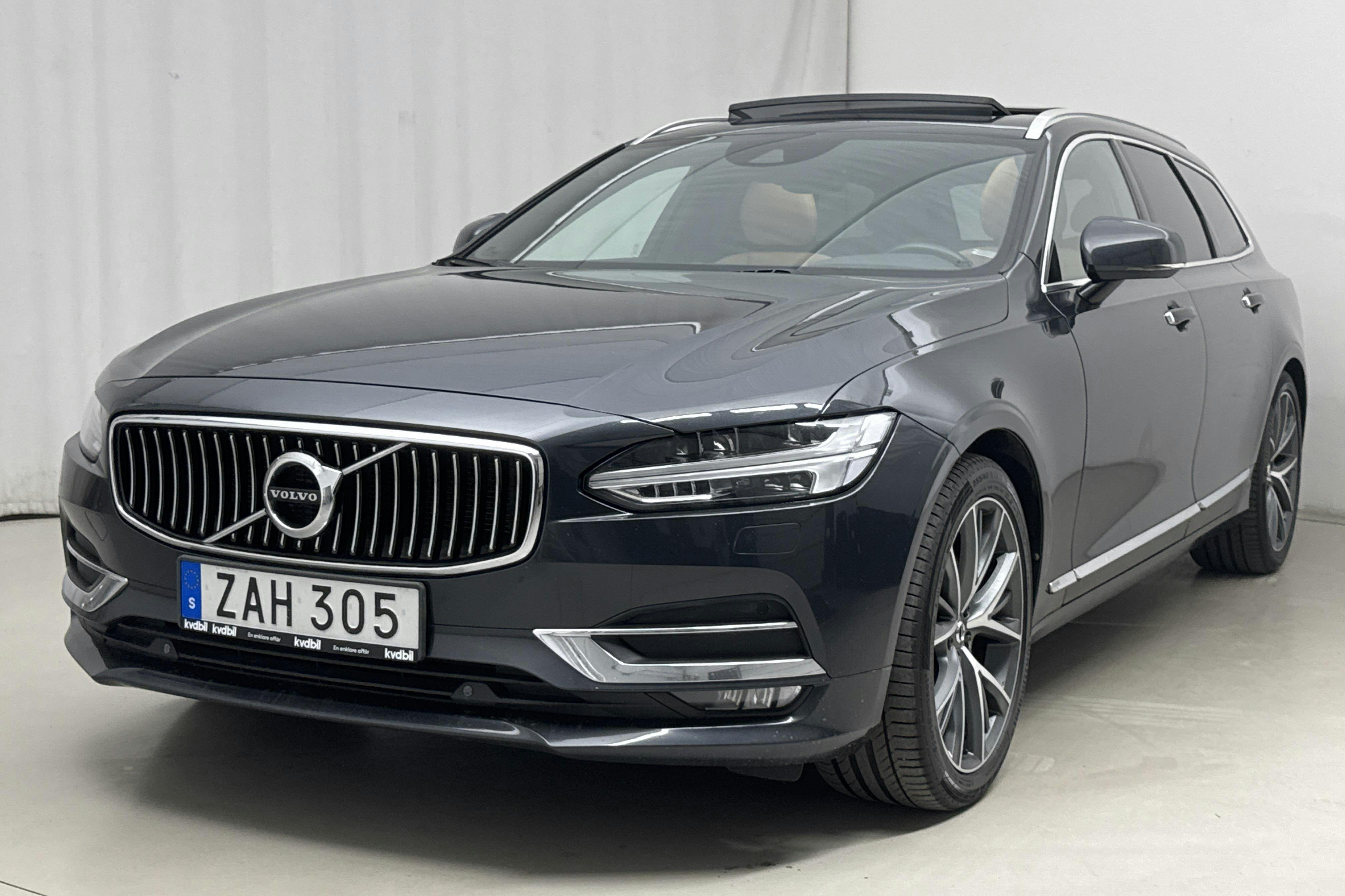 Volvo V90 T6 Awd (310hk) - 16 097 mil - Automat - grå - 2018