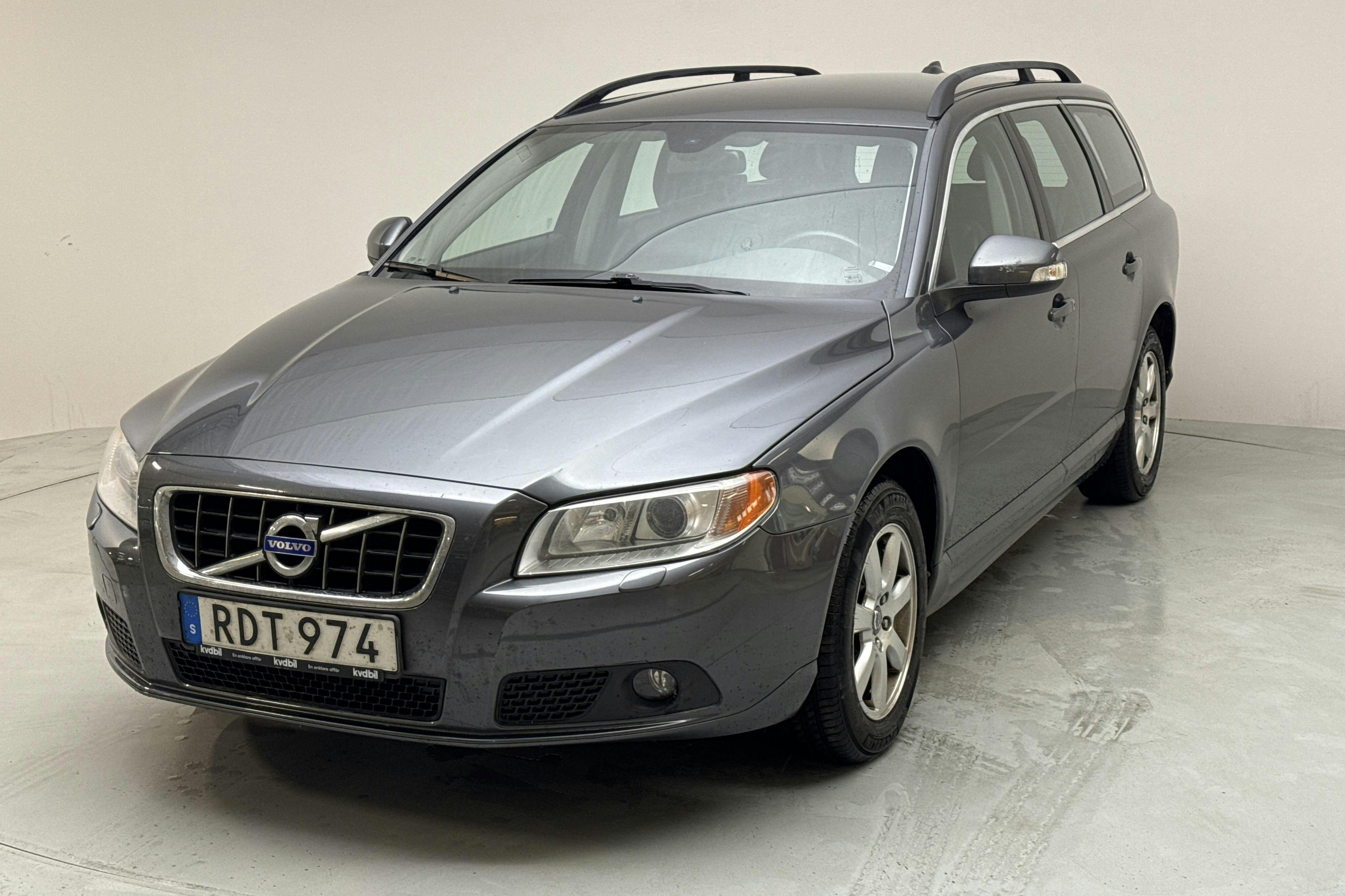 Volvo V70 II D3 (163hk) - 24 739 mil - Manuell - grå - 2011