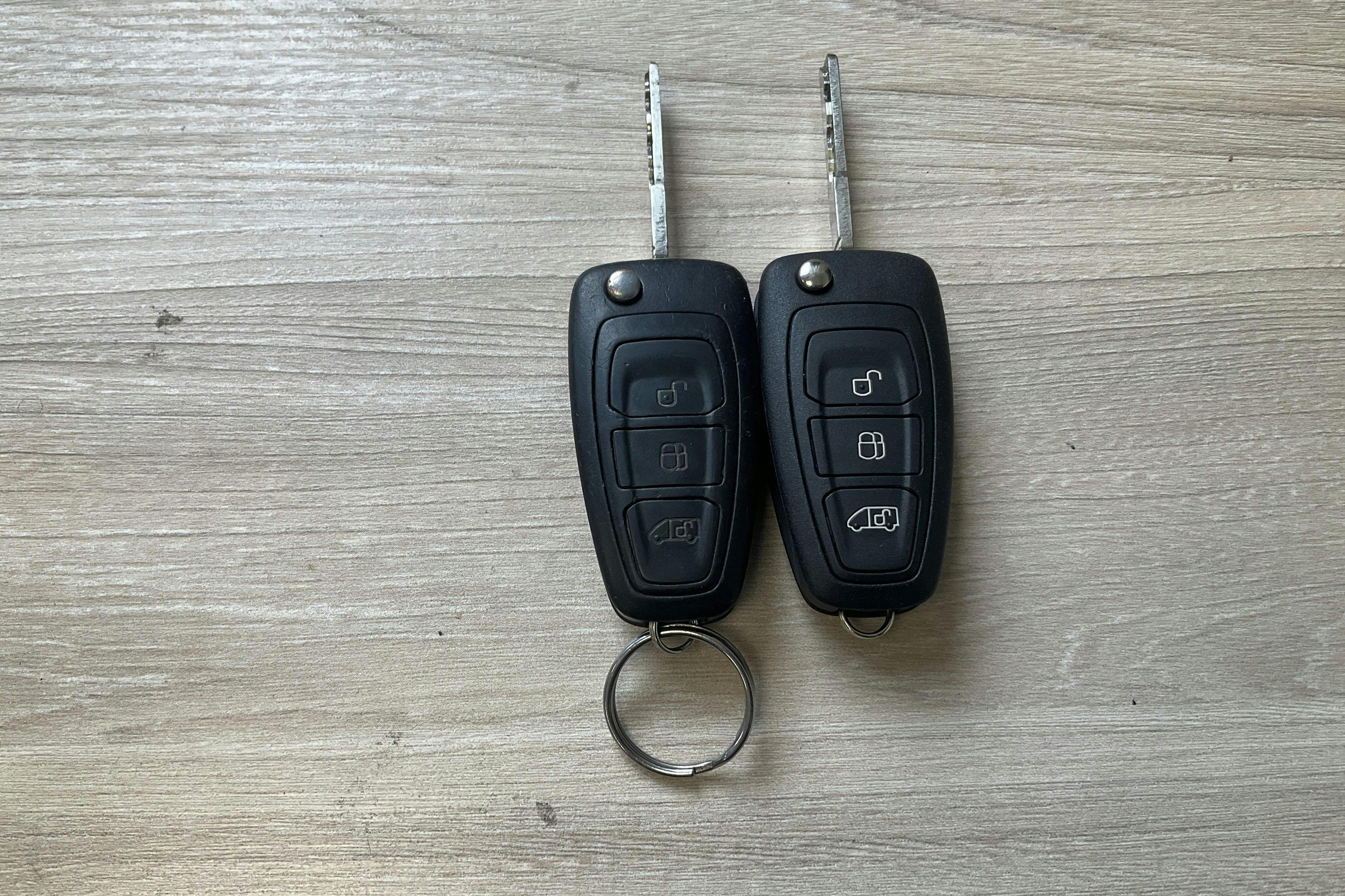 Esitlusfoto 13 aadressil 13: Ford Transit Custom 290 (155hk) - 160 430 km - Käsitsi - valge - 2015