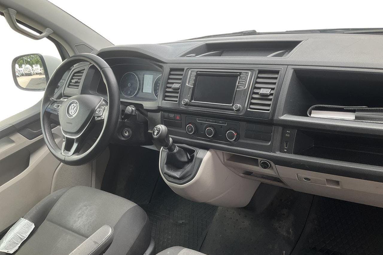 VW Transporter T6 2.0 TDI BMT Skåp (102hk) - 107 370 km - Käsitsi - valge - 2019