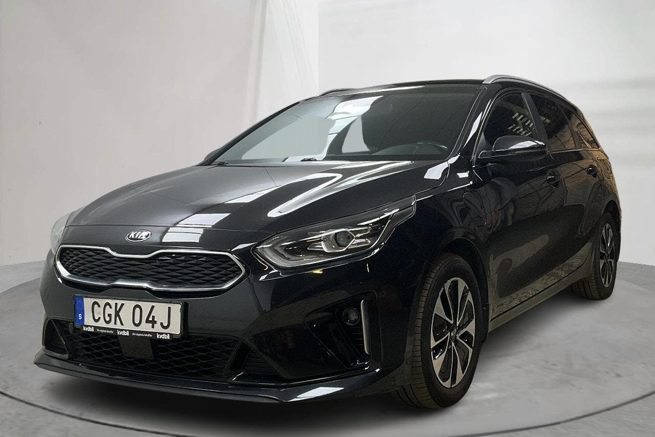 Presentationsfoto 1 av 12: KIA Ceed 1.6 Plug-in Hybrid SW (141hk) - 5 499 mil - Automat - svart - 2020