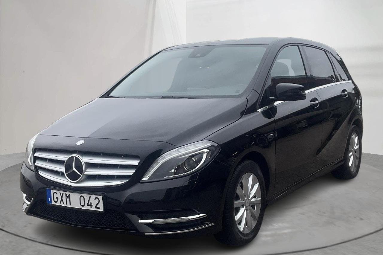 Mercedes B 180 CDI W246 (109hk) - 11 962 mil - Manuell - svart - 2012