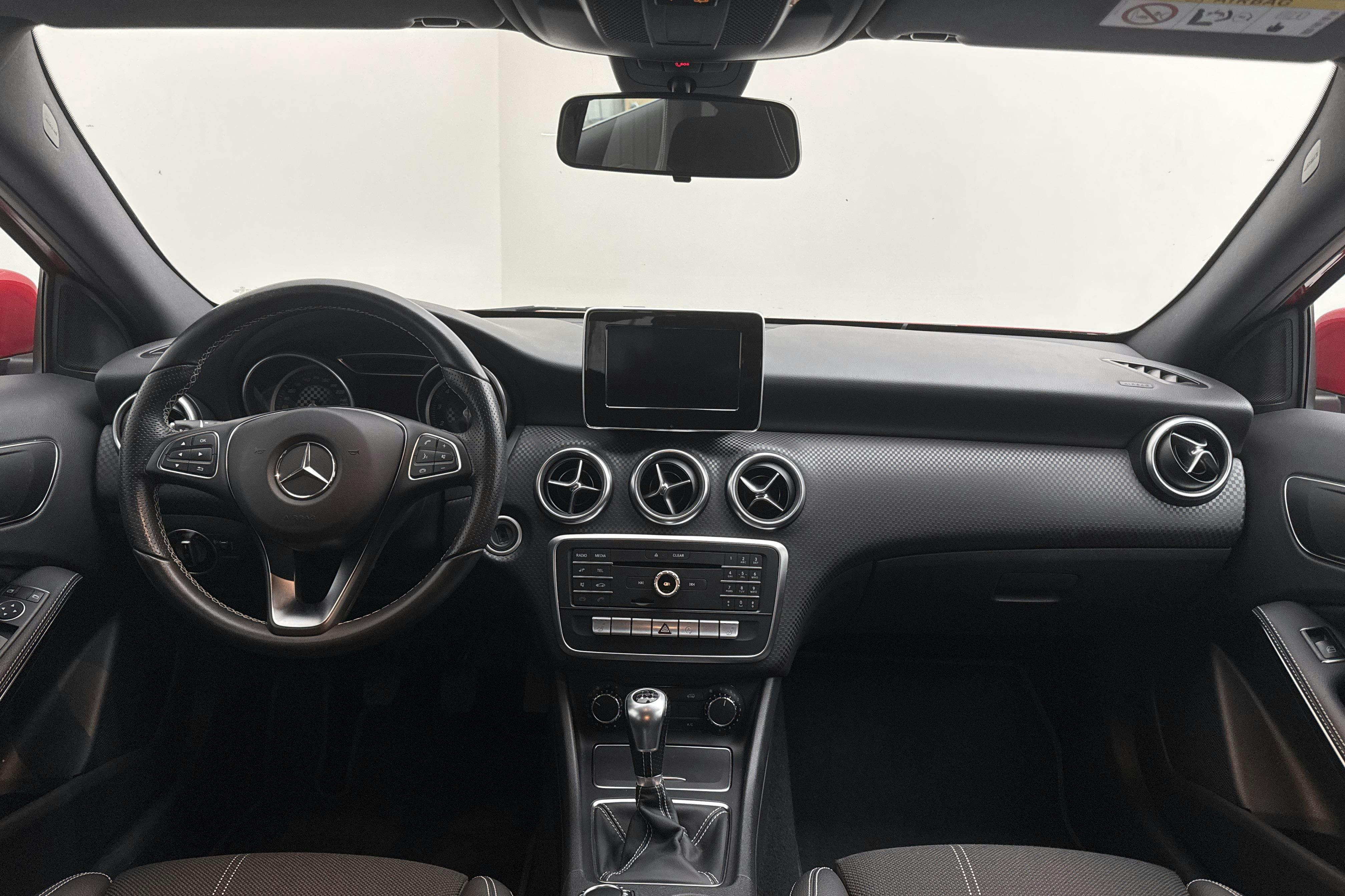 Mercedes A 180 5dr W176 (122hk) - 70 010 km - Manual - red - 2017