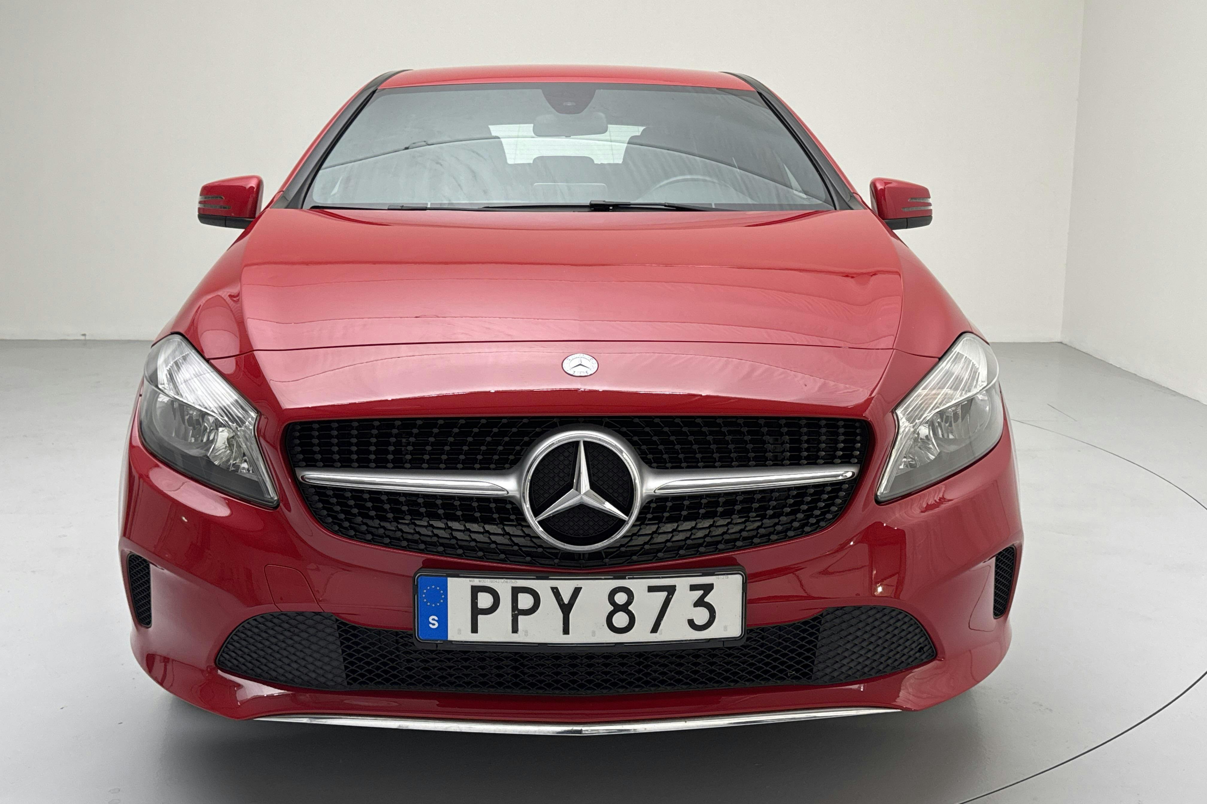 Mercedes A 180 5dr W176 (122hk) - 70 010 km - Manual - red - 2017
