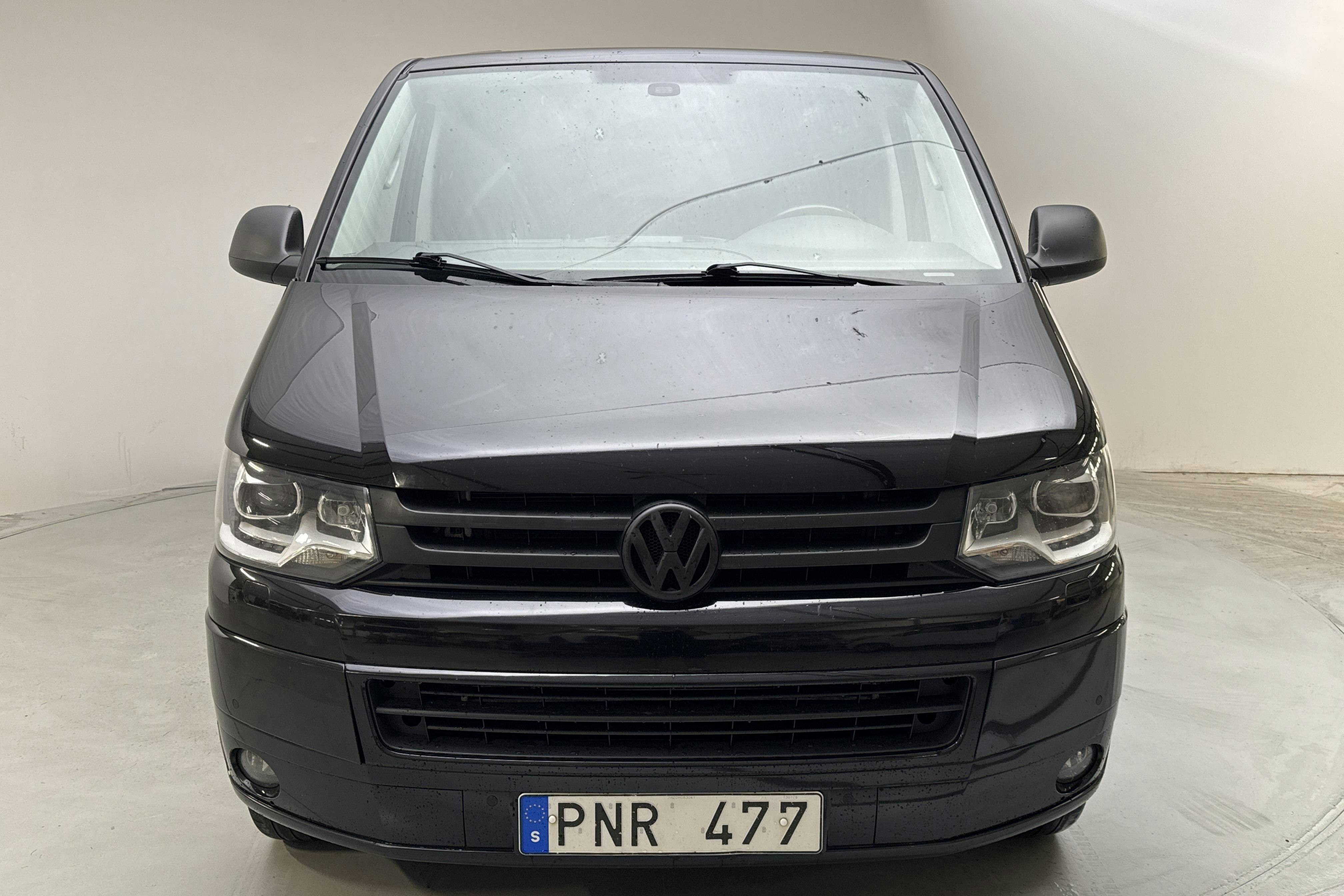 VW Transporter Kombi T5 2.0 TDI 4MOTION (180hk) - 214 120 km - Automaatne - must - 2013