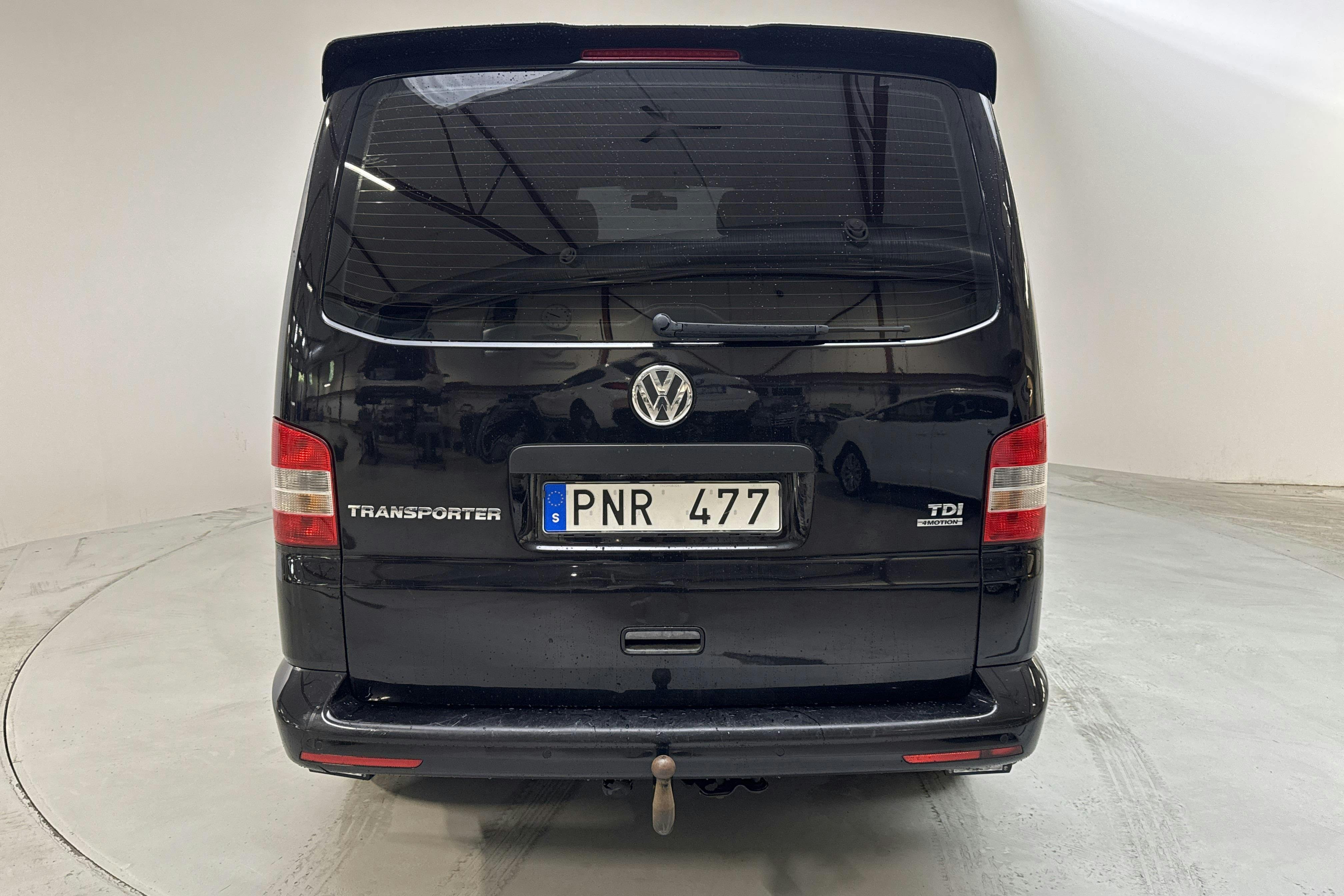 VW Transporter Kombi T5 2.0 TDI 4MOTION (180hk) - 214 120 km - Automaatne - must - 2013