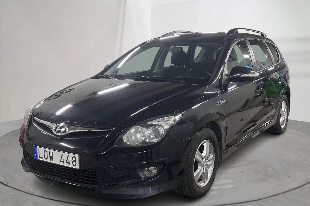 Hyundai i30 1.6 CRDi Kombi (115hk) - 16 985 mil - Manuell - svart - 2012