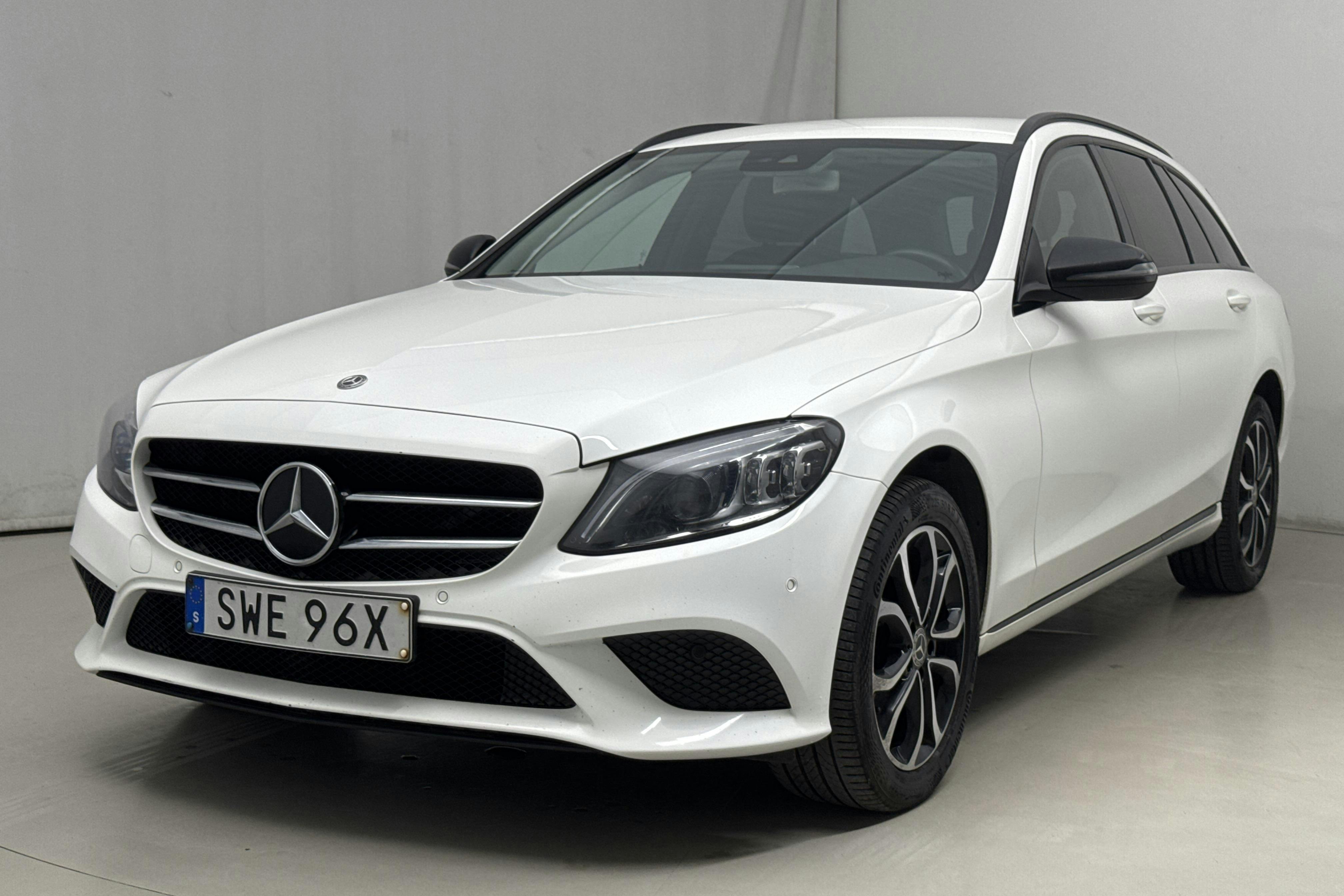 Mercedes C 220 d 4MATIC Kombi S205 (194hk) - 25 760 mil - Automat - vit - 2019