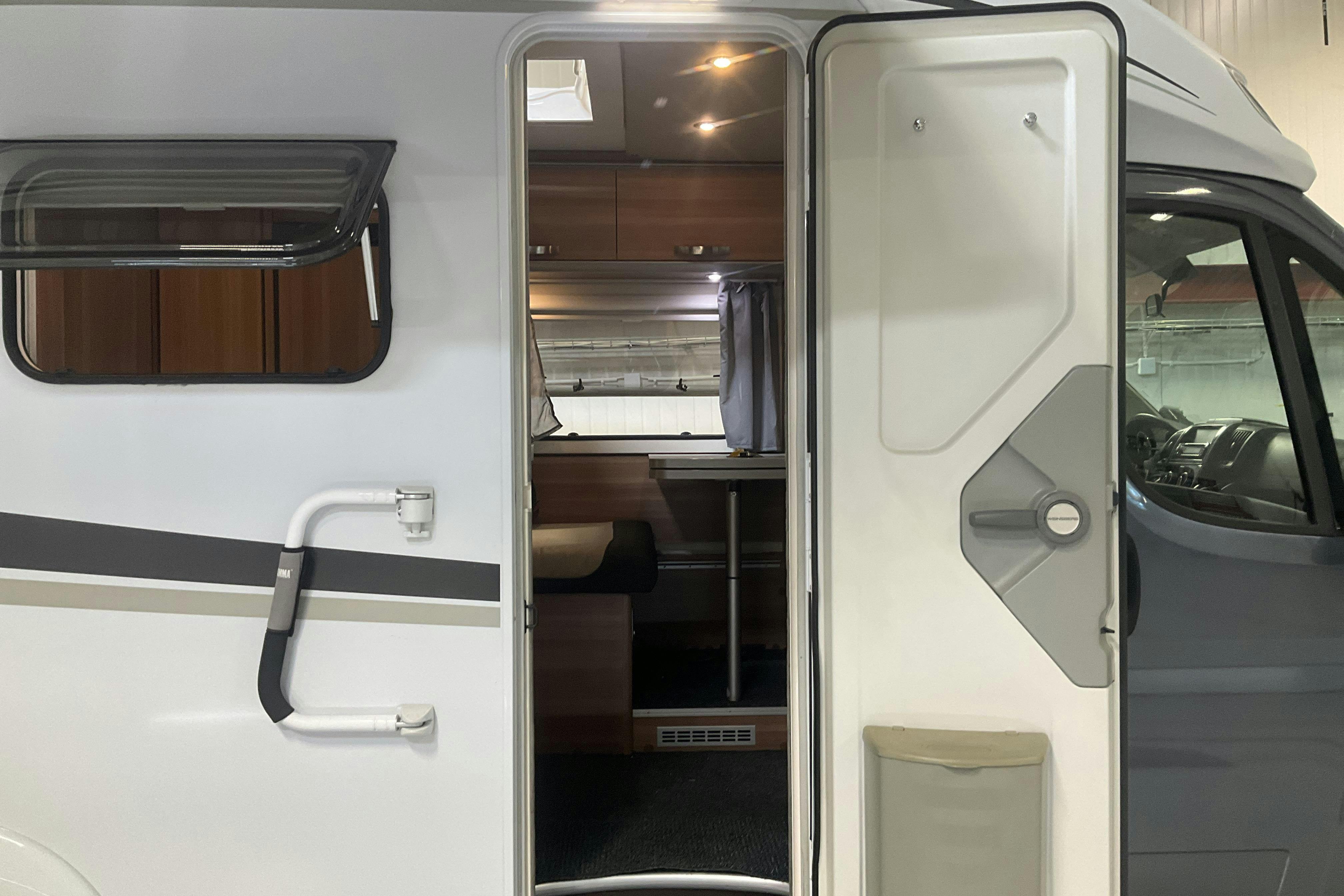 FIAT WEINSBERG CaraLoft 600 Husbil - 7 370 mil - Manuell - grå - 2016