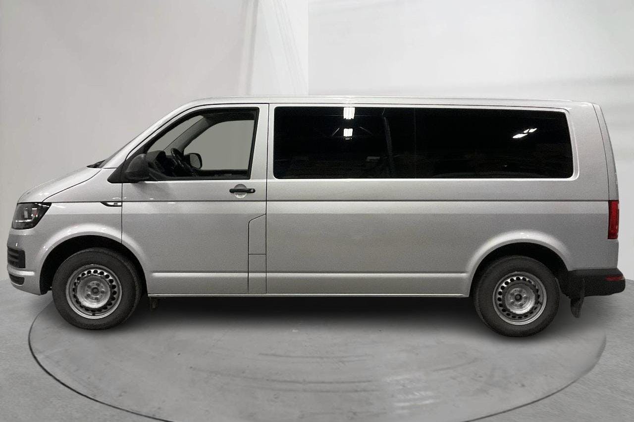 Presentationsfoto 2 av 17: VW Caravelle T6 2.0 TDI BMT 4MOTION (150hk) - 14 966 mil - Automat - silver - 2016