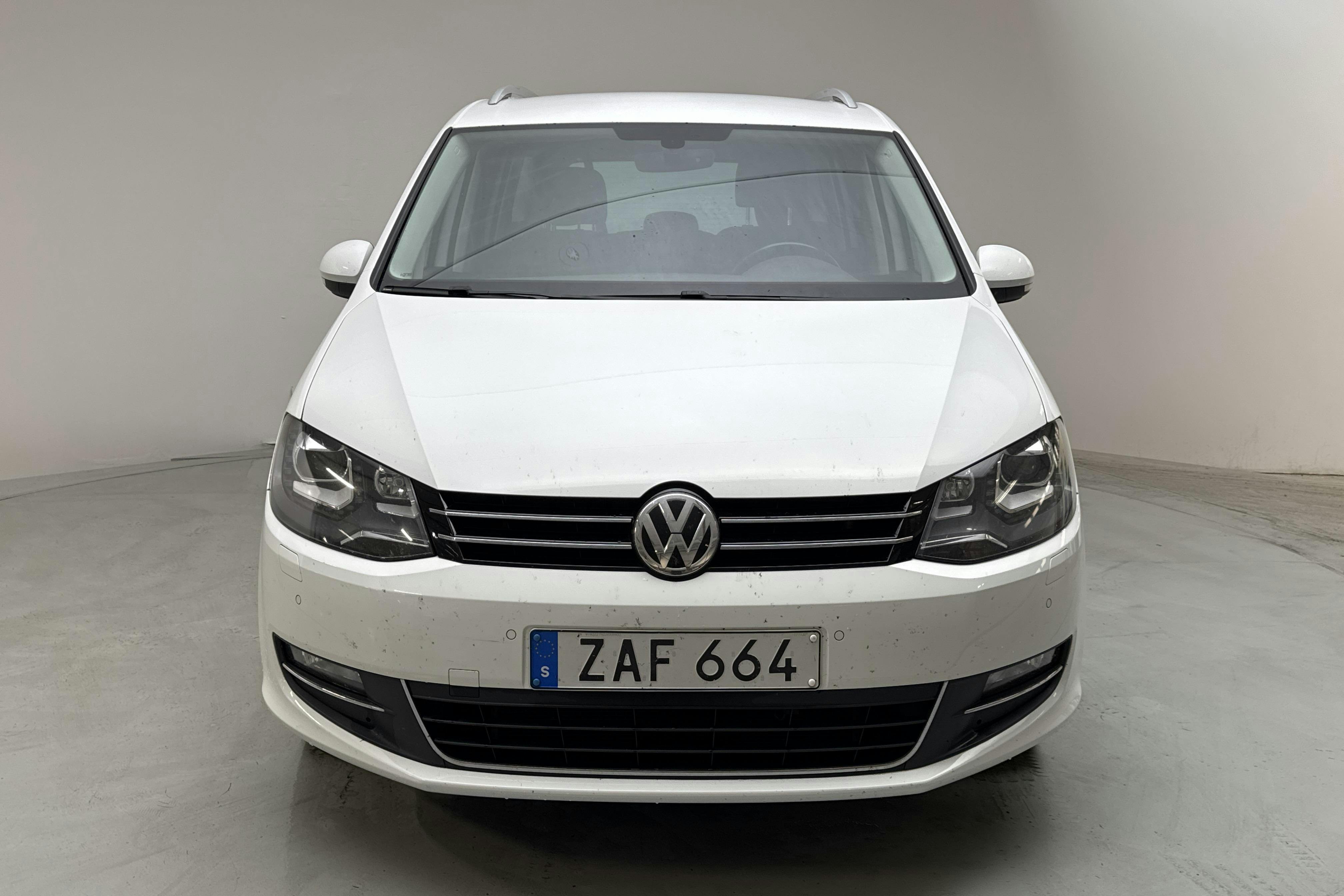 VW Sharan 2.0 TDI 4Motion (184hk) - 17 407 mil - Automat - vit - 2018