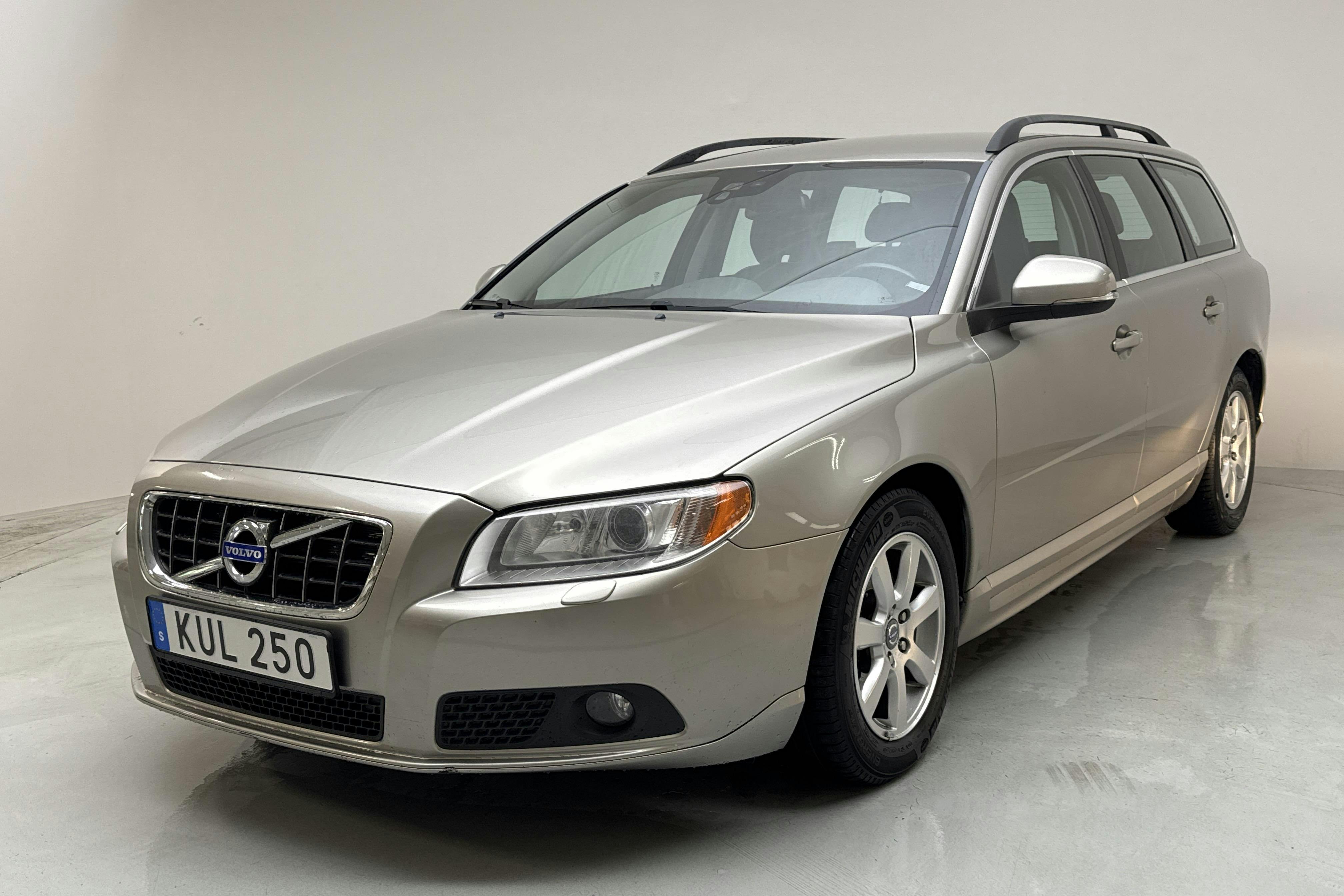 Volvo V70 II 1.6D DRIVe (115hk) - 21 715 mil - Manuell - Light Brown - 2012
