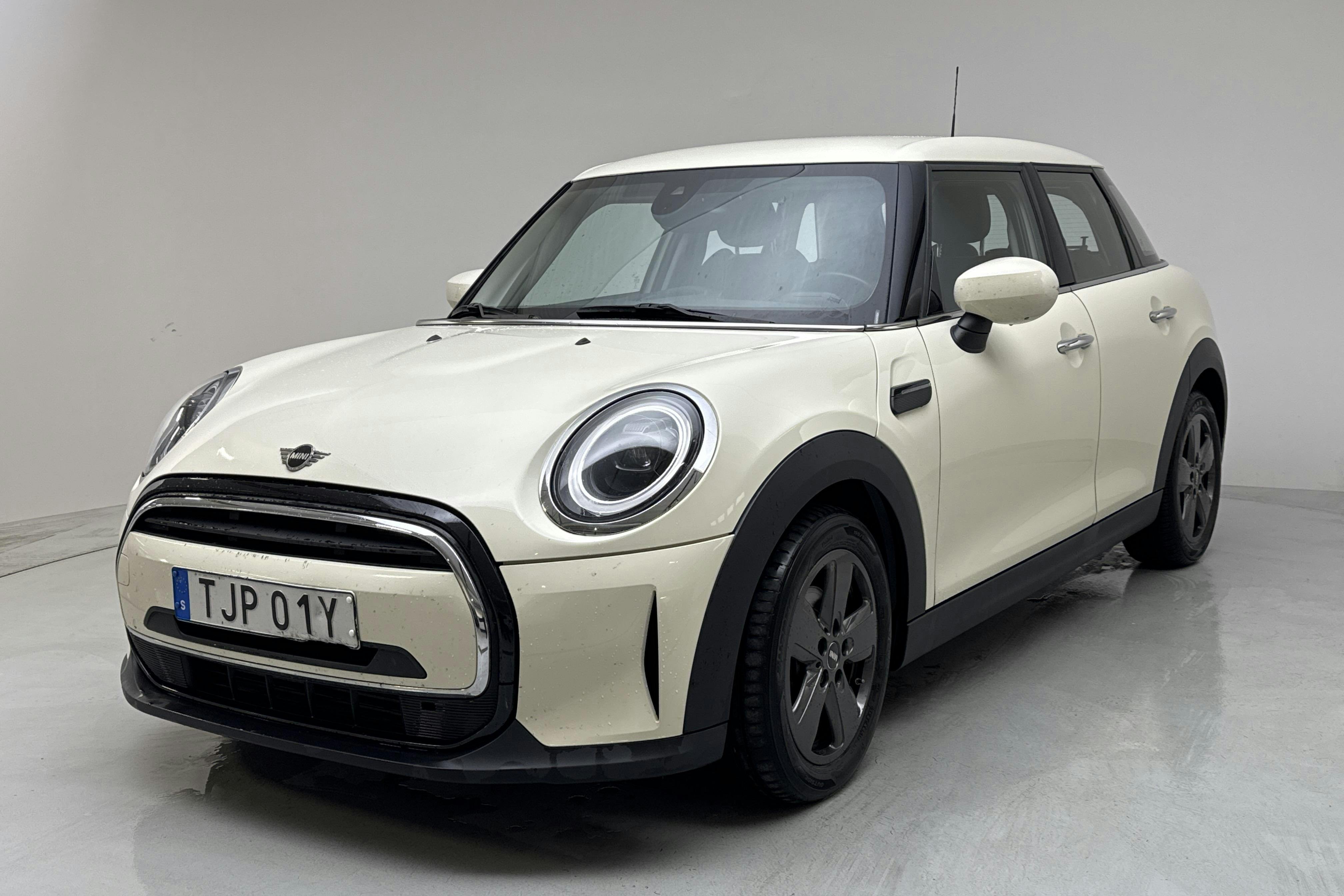 MINI Cooper Hatch 5dr, F55 LCI (136hk) - 8 634 mil - Automat - vit - 2022