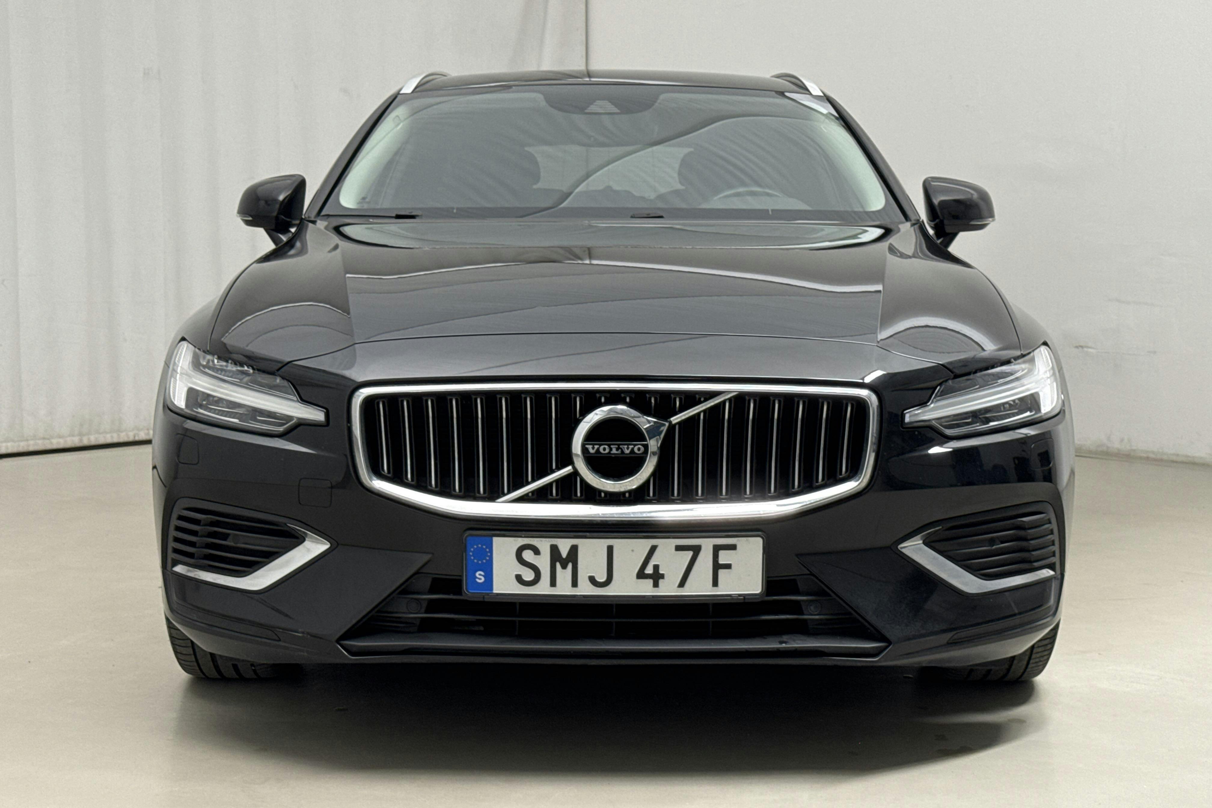 Volvo V60 T6 AWD Twin Engine (340hk) - 102 640 km - Automaatne - must - 2021