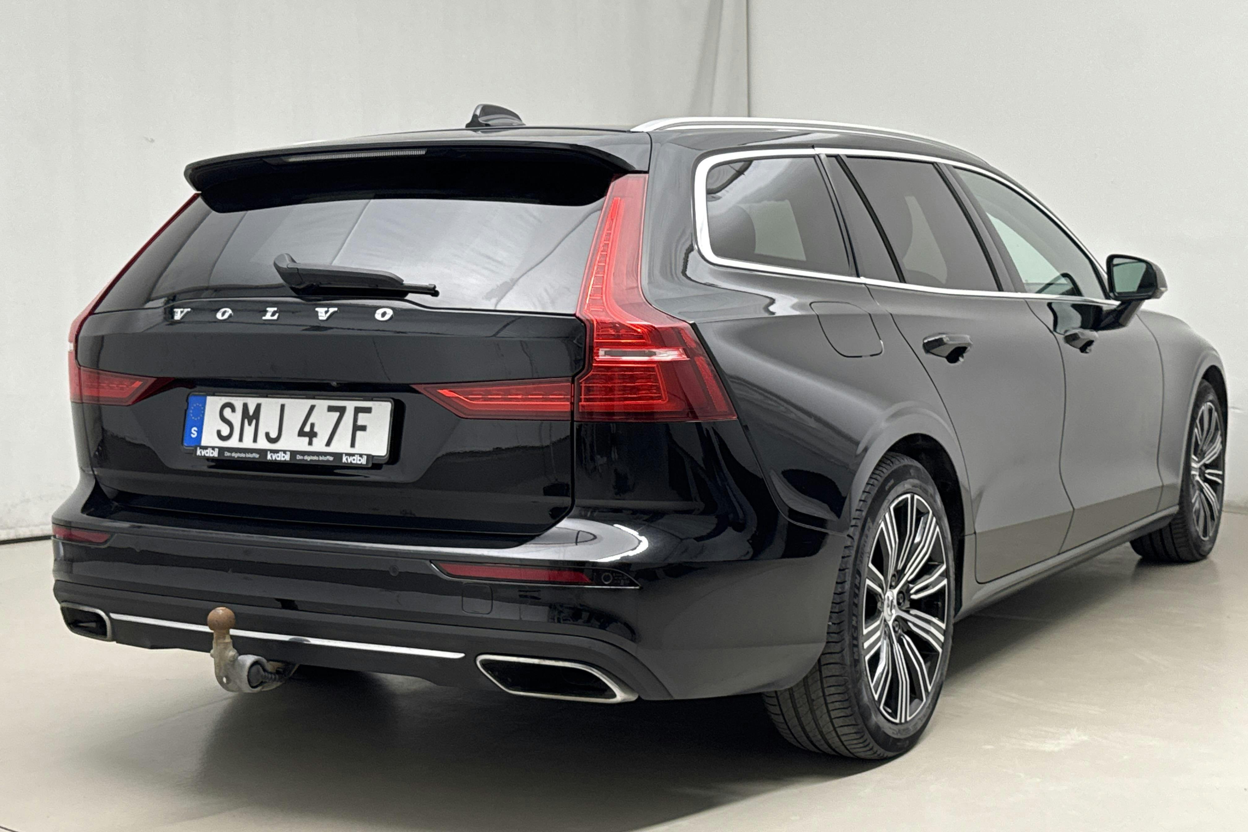 Volvo V60 T6 AWD Twin Engine (340hk) - 102 640 km - Automaatne - must - 2021