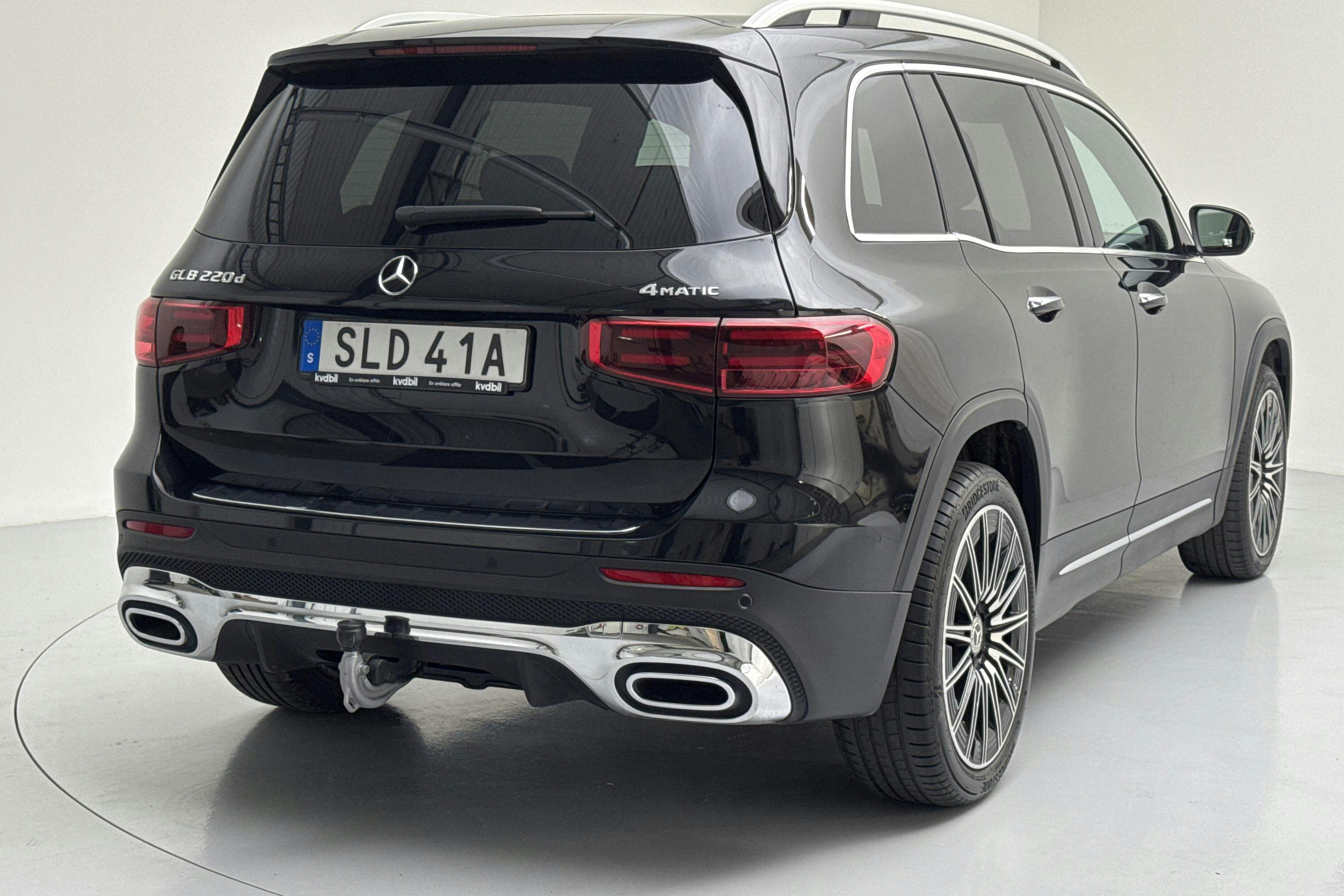 Mercedes GLB 220 d 4MATIC X247 (190hk) - 9 550 km - Automaatne - must - 2025