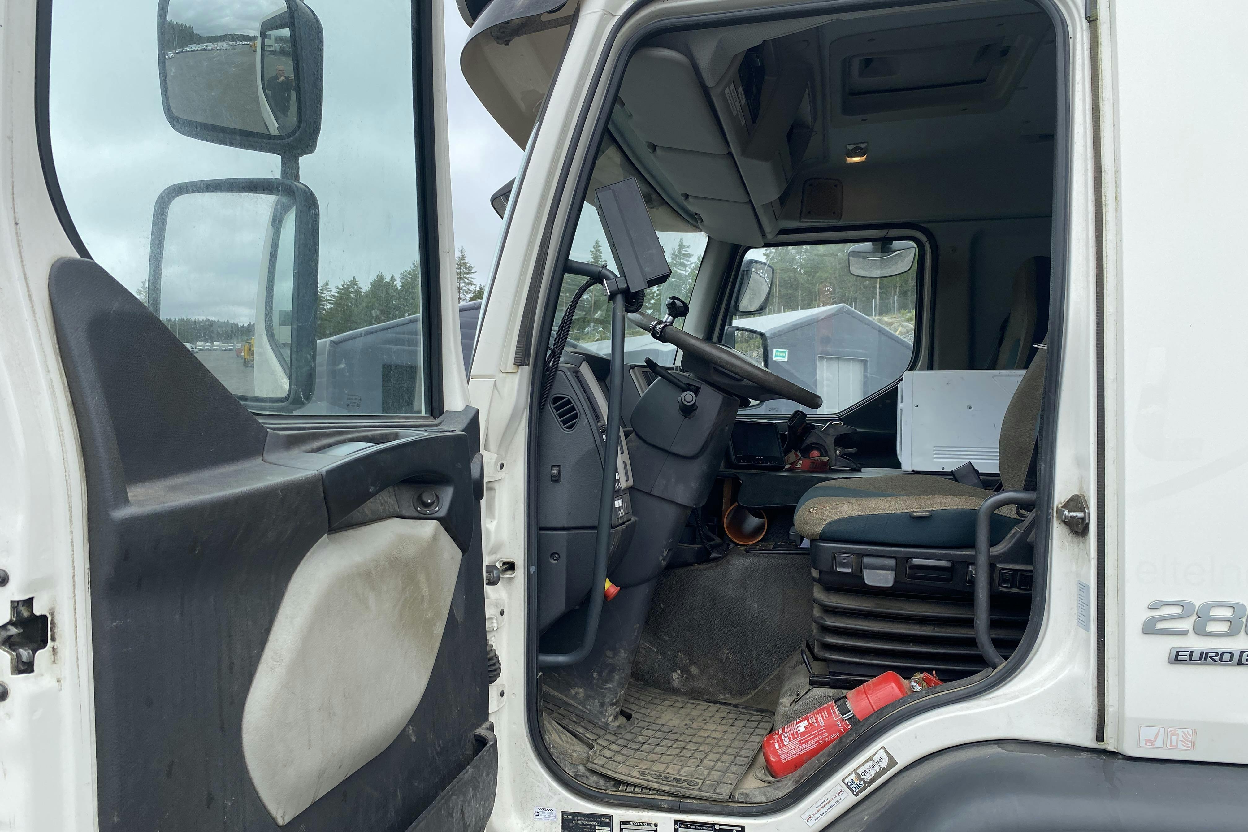 VOLVO FE280 - 163 537 km - Automaatne - valge - 2015