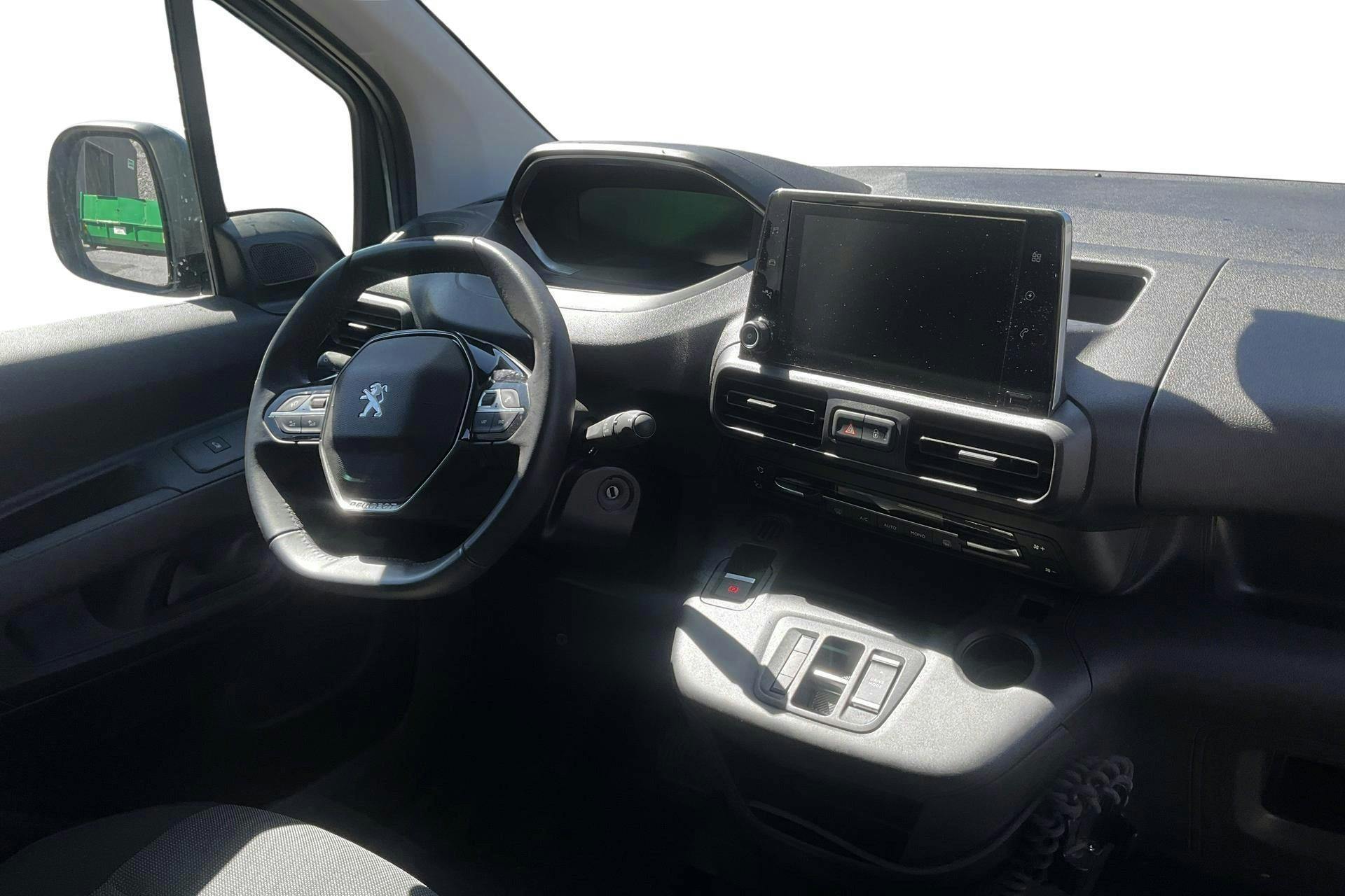 Peugeot e-Partner 50 kWh (136hk) - 17 980 km - Automaatne - hall - 2021