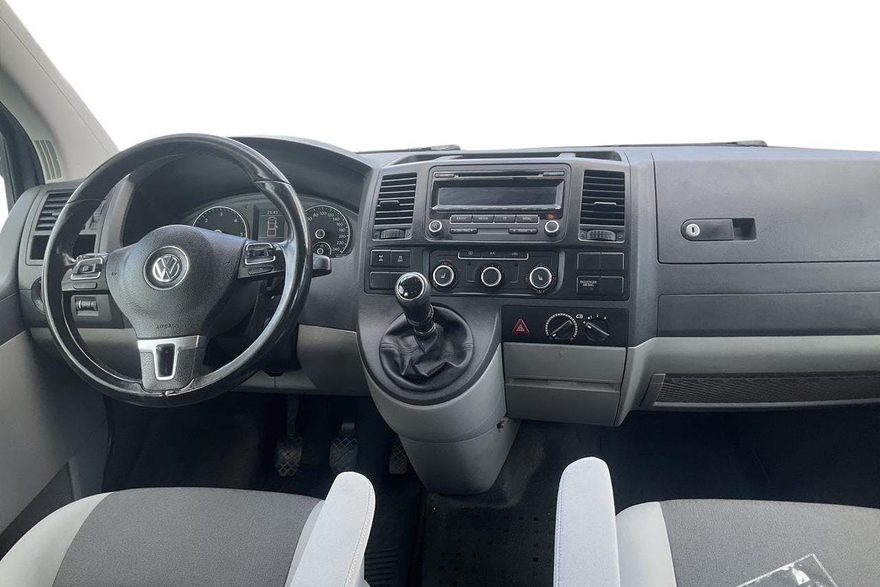 VW Transporter T5 2.0 BiTDI Pickup 4MOTION (180hk) - 14 249 mil - Manuell - grå - 2014
