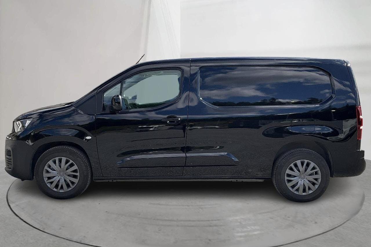 Esitlusfoto 2 aadressil 16: Peugeot e-Partner 50 kWh (136hk) - 6 620 km - Automaatne - must - 2023