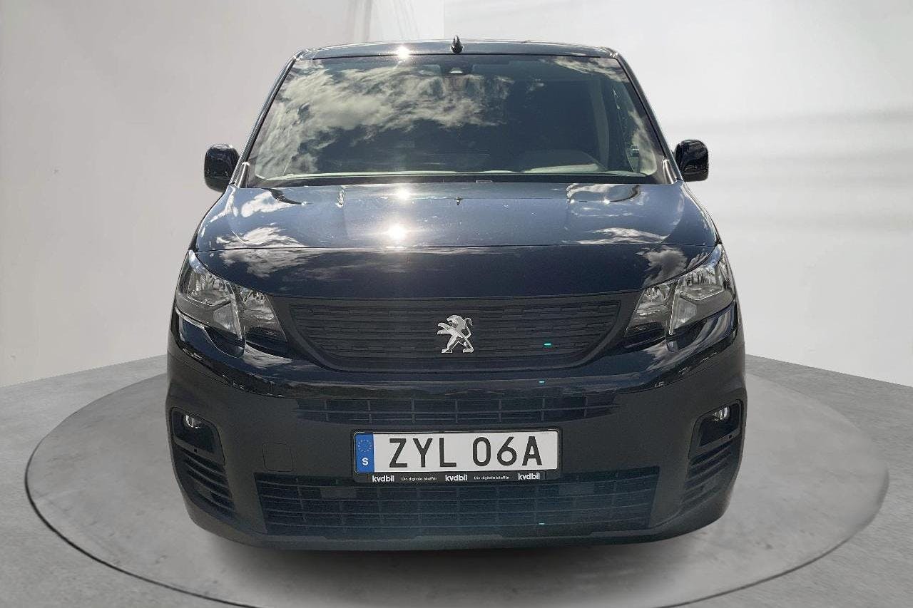 Peugeot e-Partner 50 kWh (136hk) - 6 620 km - Automaatne - must - 2023